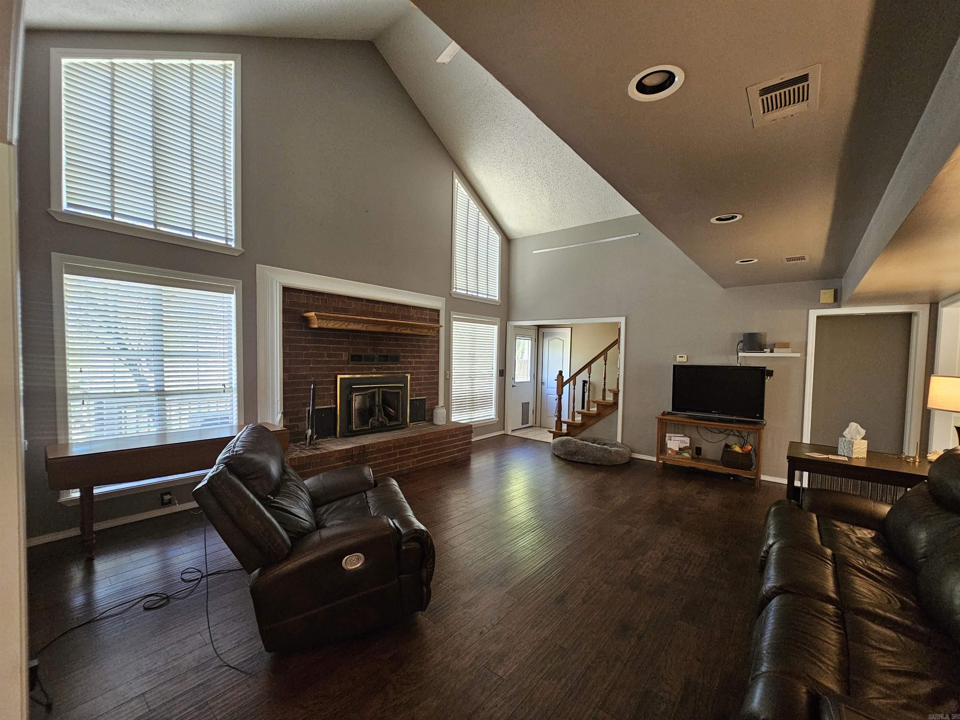 VALHOLA - Residential