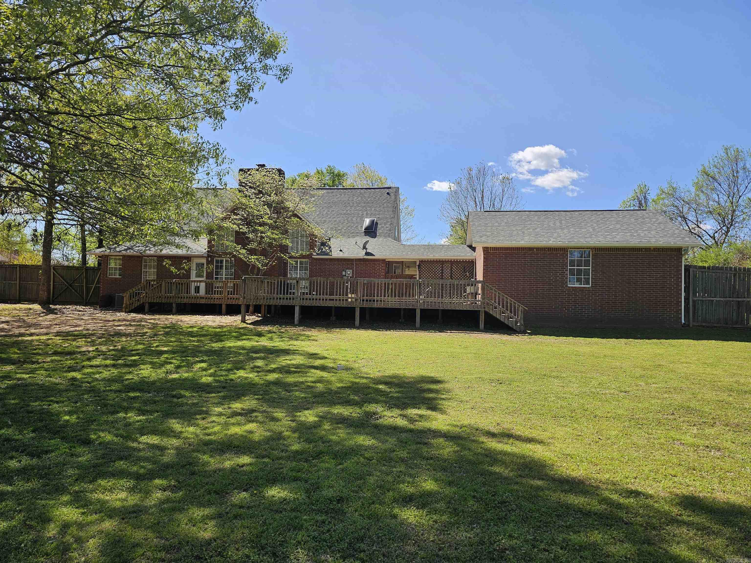 VALHOLA - Residential