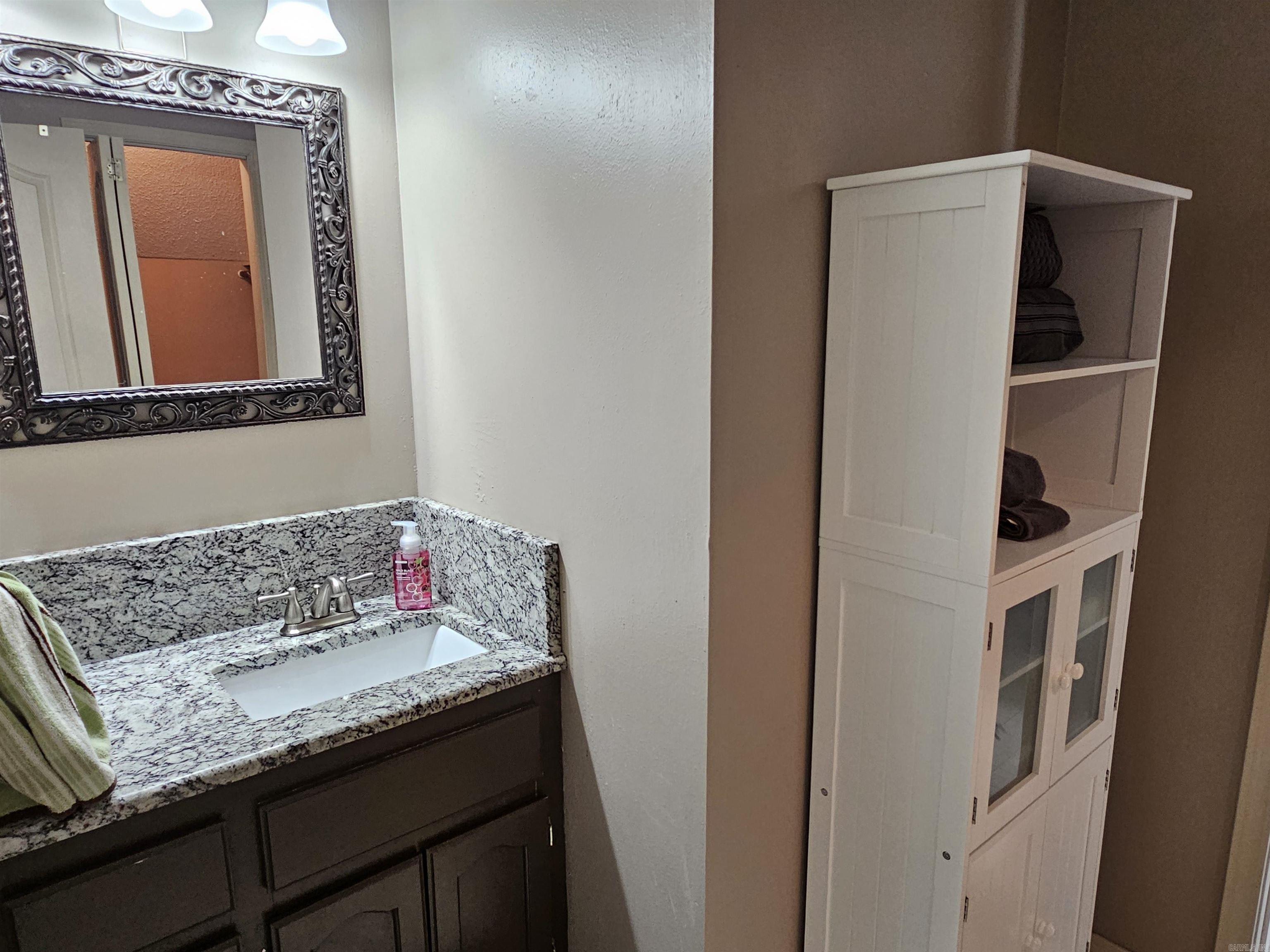 VALHOLA - Residential