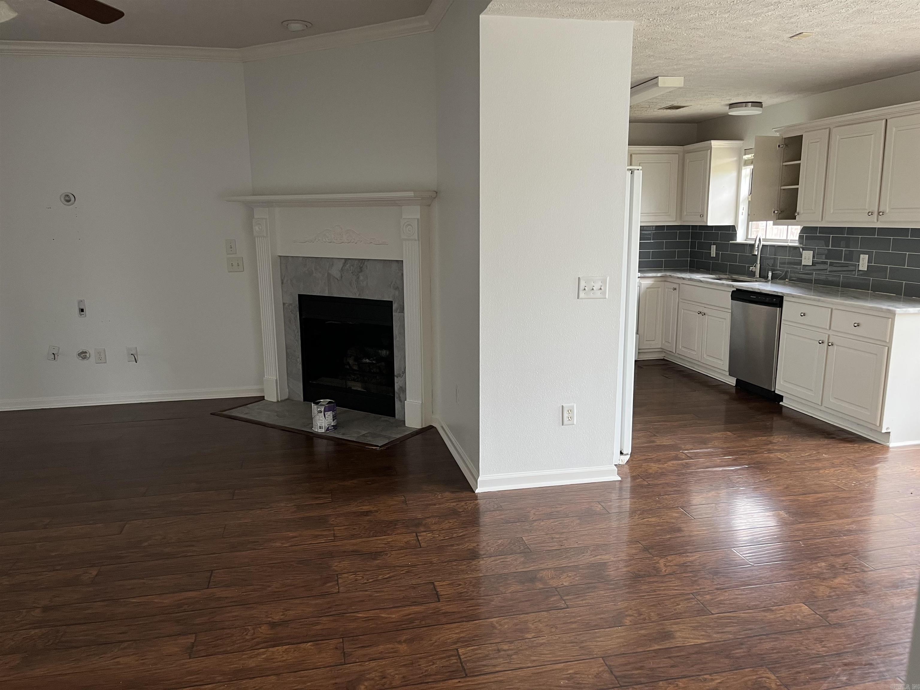 SPRING VALLEY - Residential