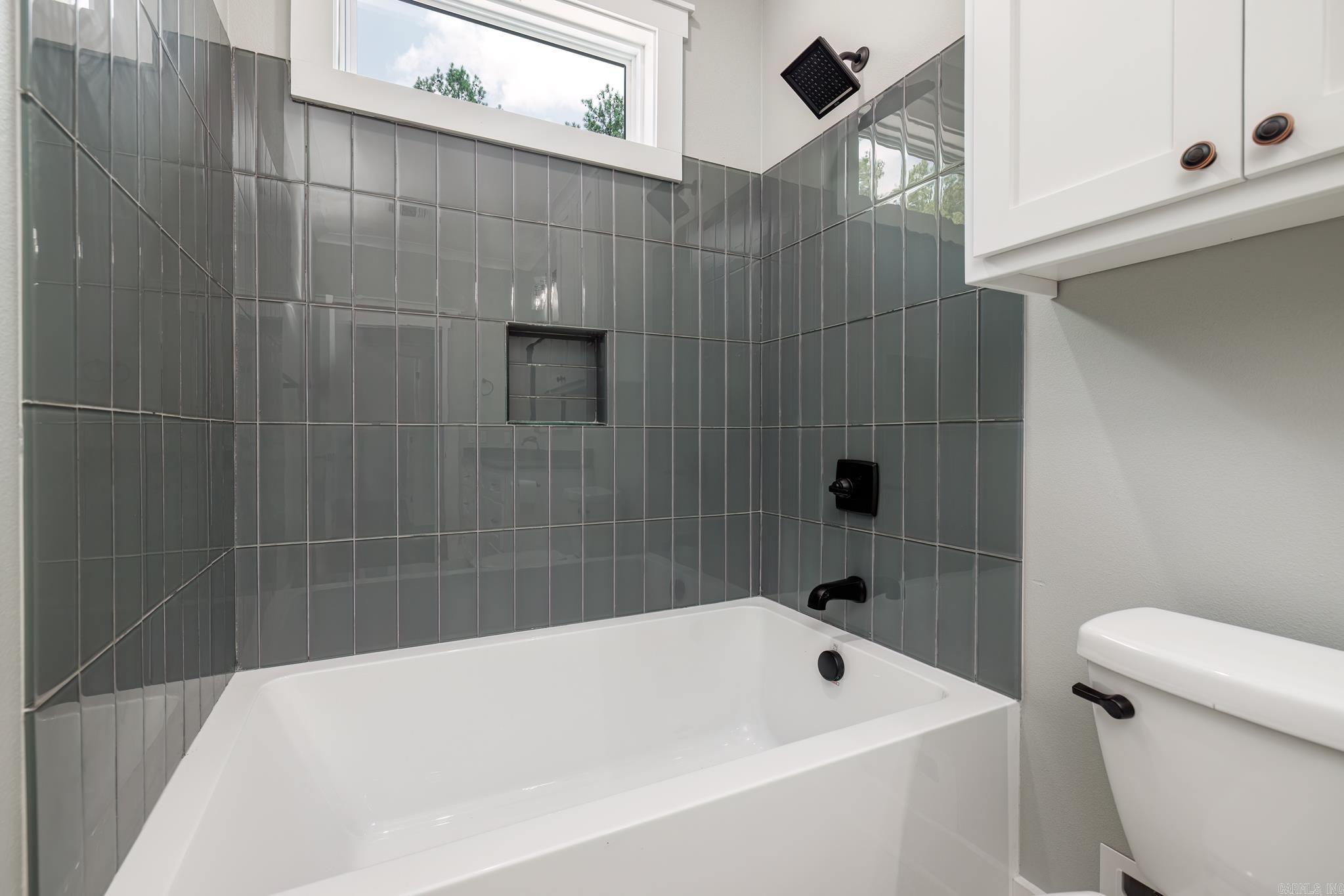 ALTA VISTA - Residential