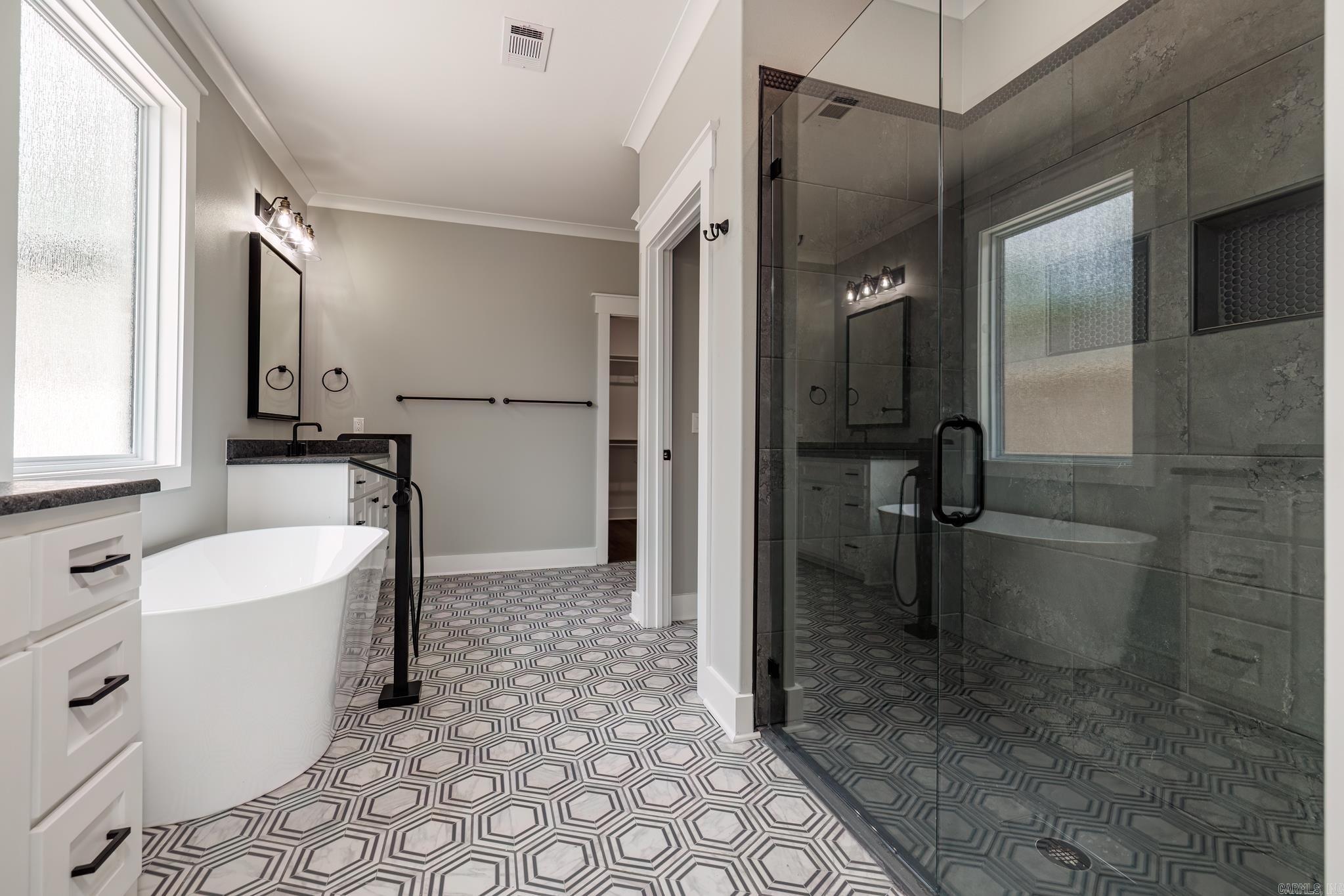 ALTA VISTA - Residential