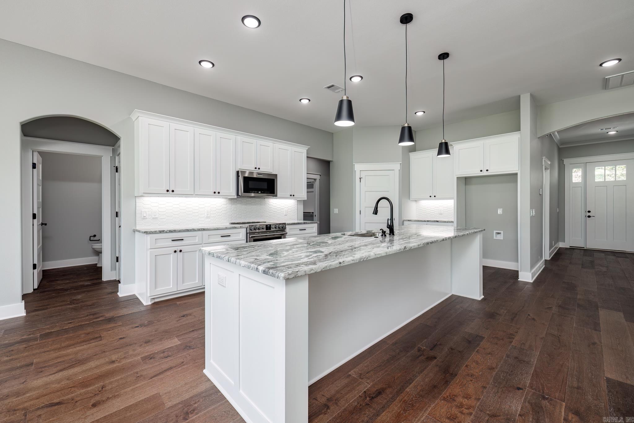 ALTA VISTA - Residential