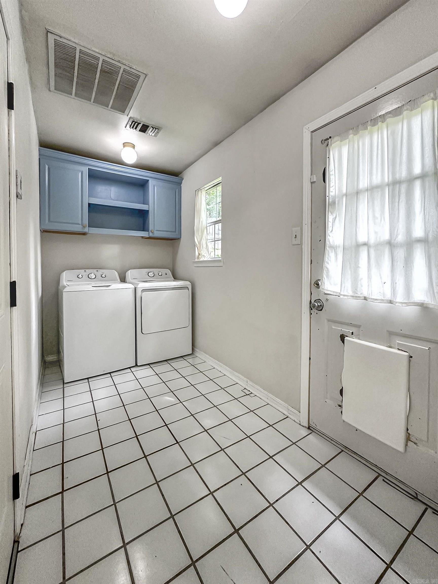 MARLOWE MANOR - Residential