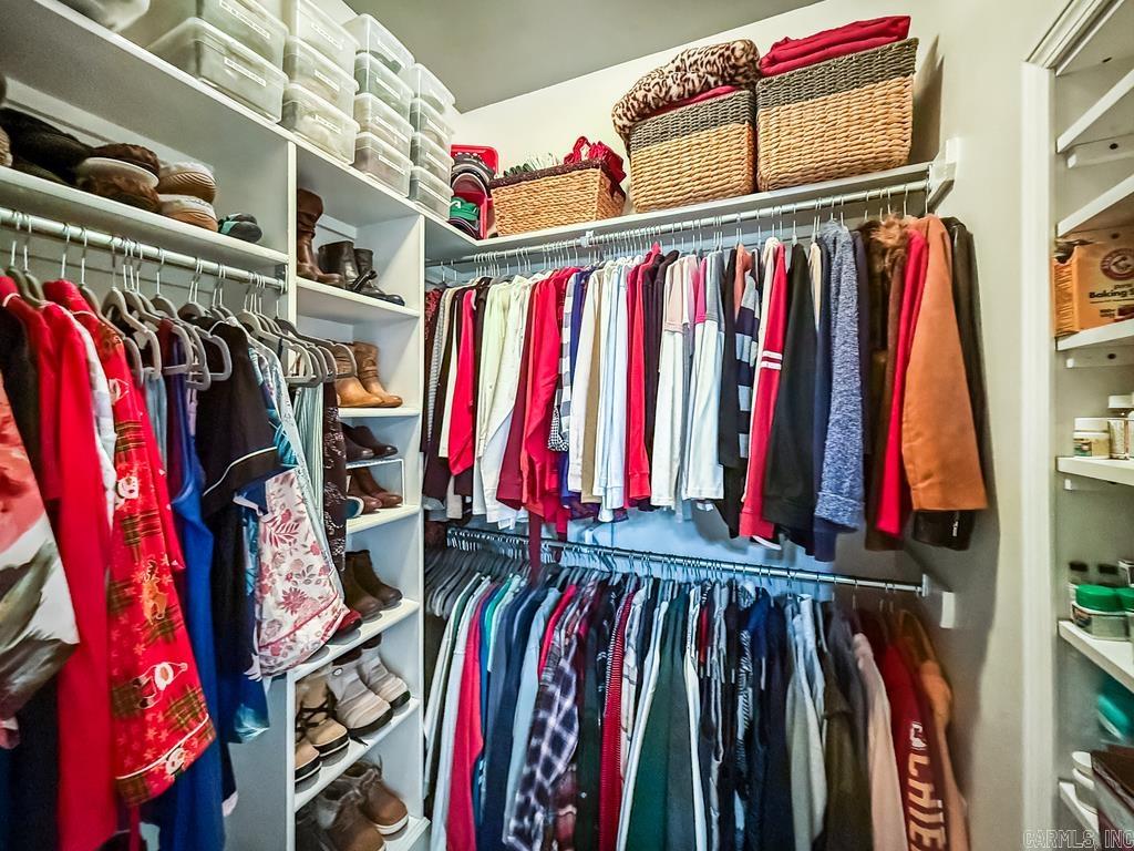 WINDSOR PARK - Residential