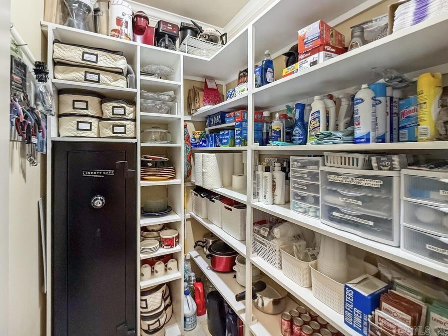 WINDSOR PARK - Residential