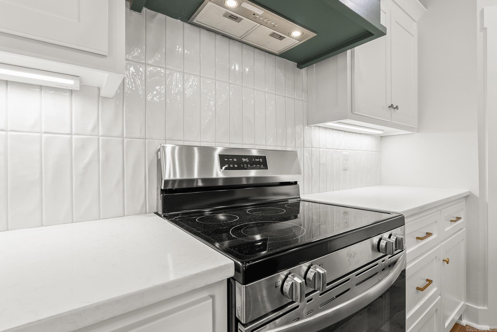 EAST MEADOW - Residential