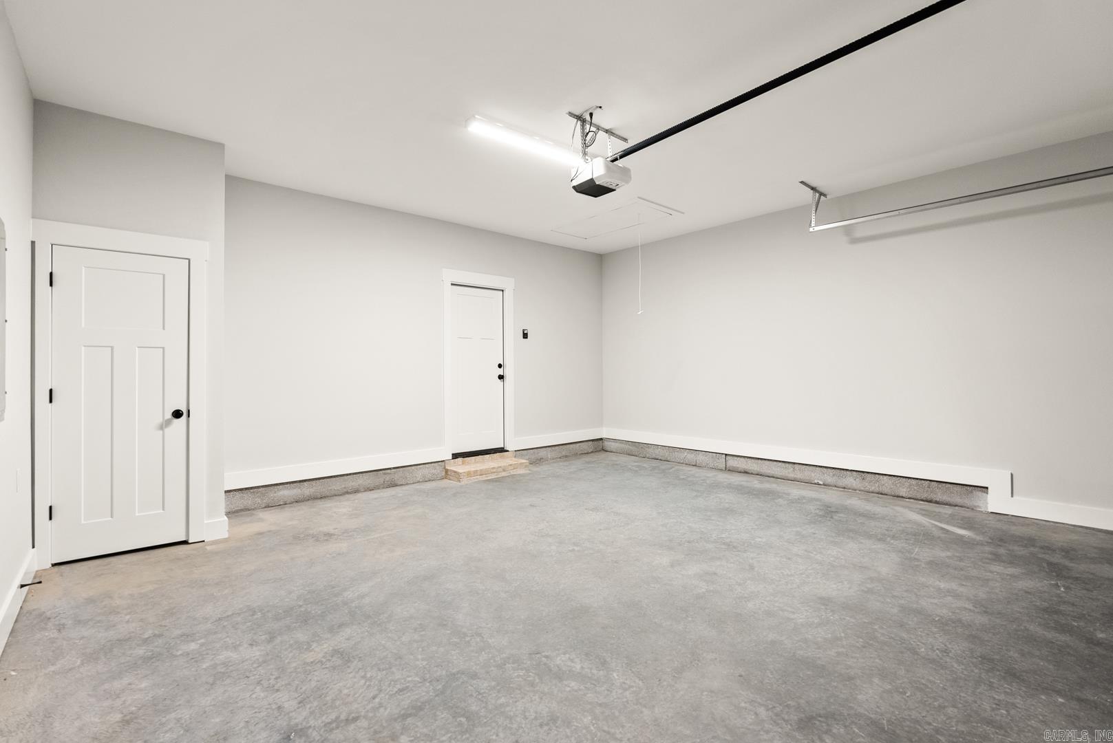 EAST MEADOW - Residential