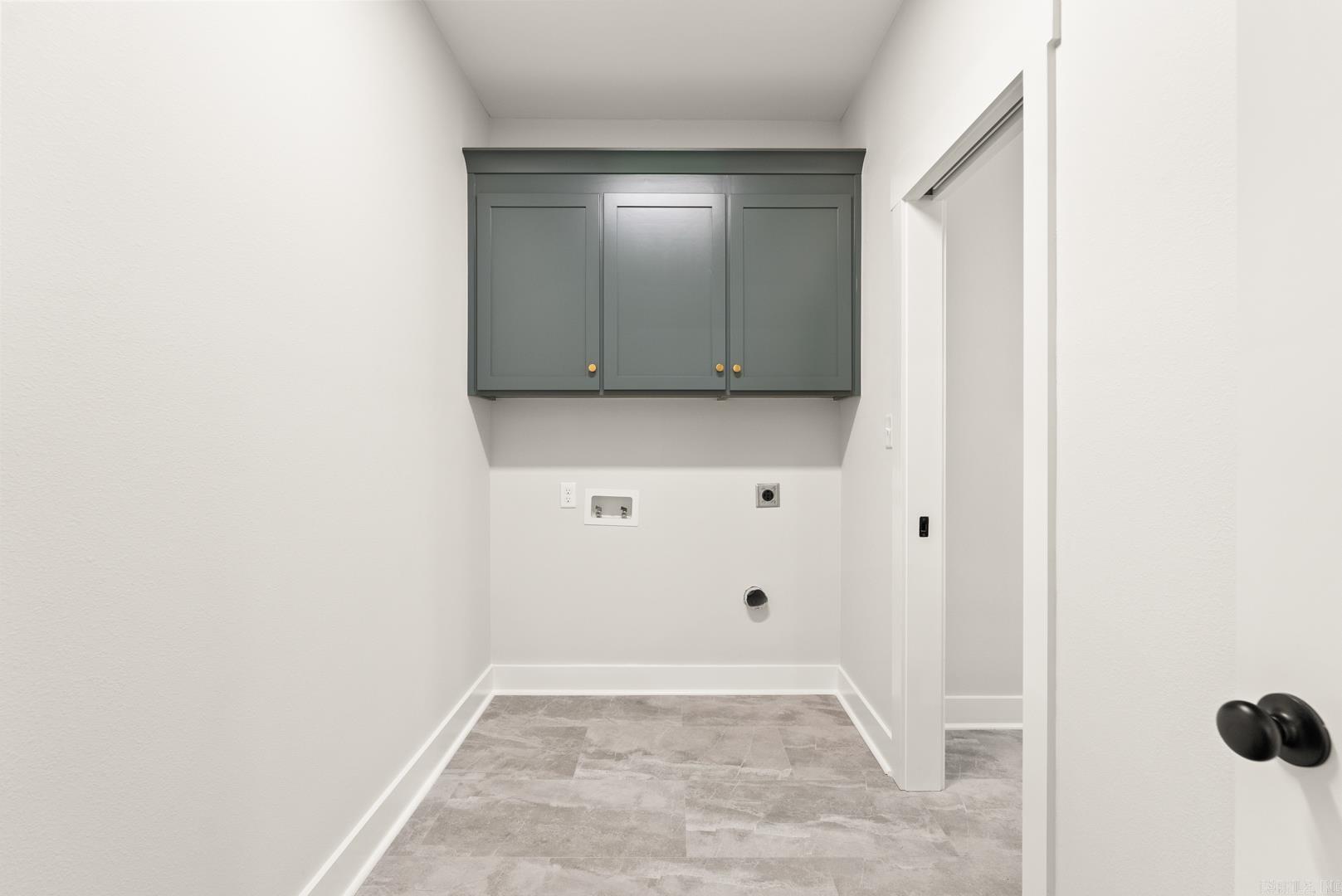 EAST MEADOW - Residential