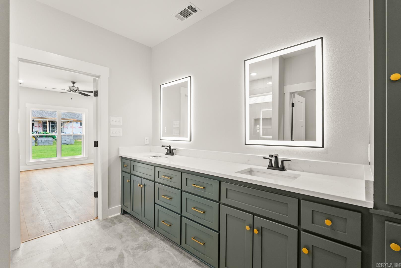 EAST MEADOW - Residential