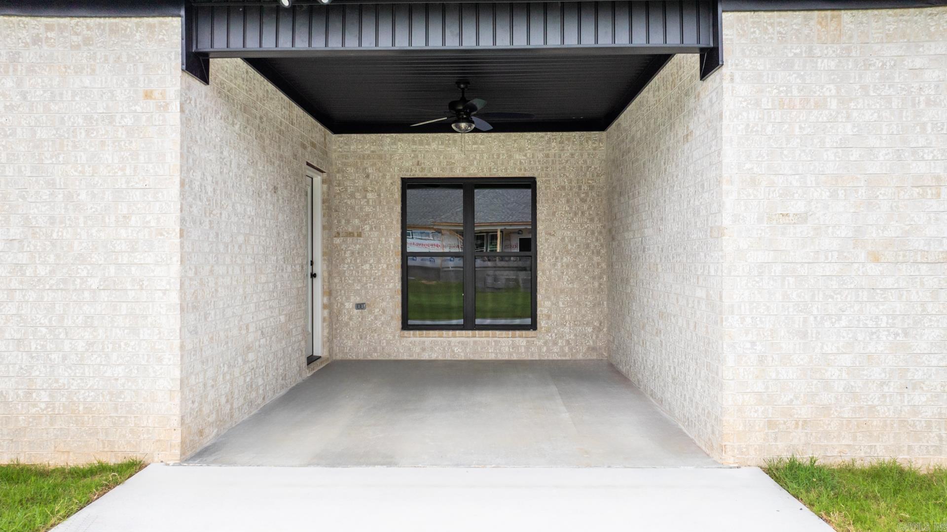 EAST MEADOW - Residential