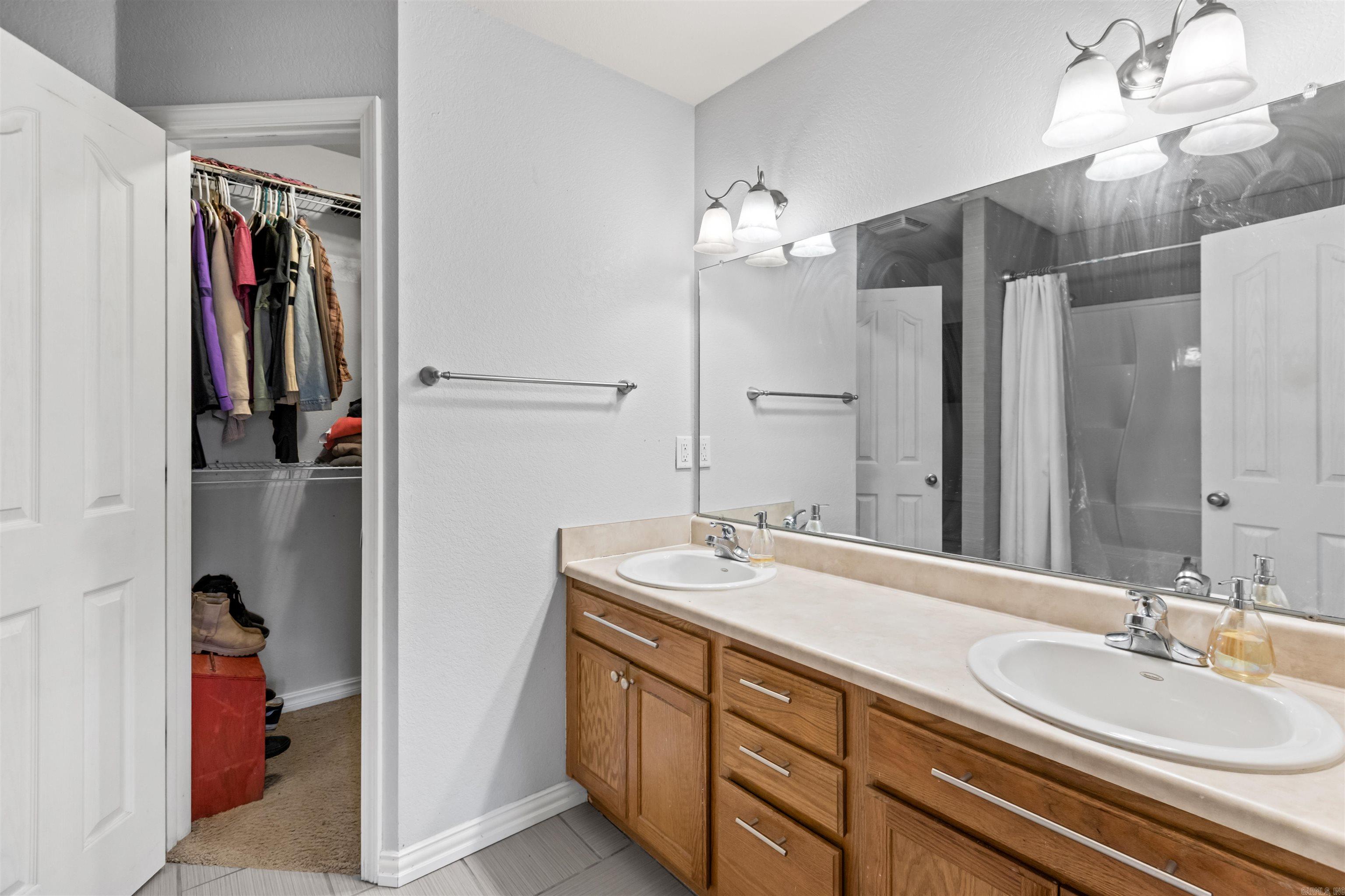 ARKANSAS ESTATES - Residential