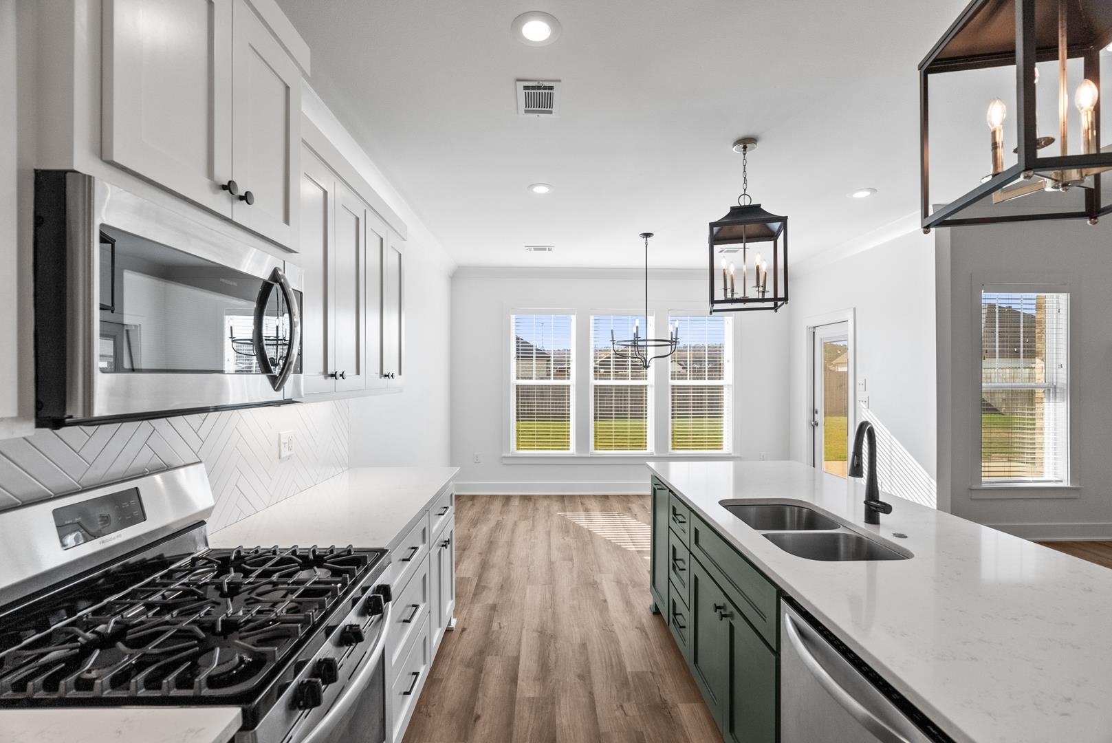 IVY PLACE - Residential