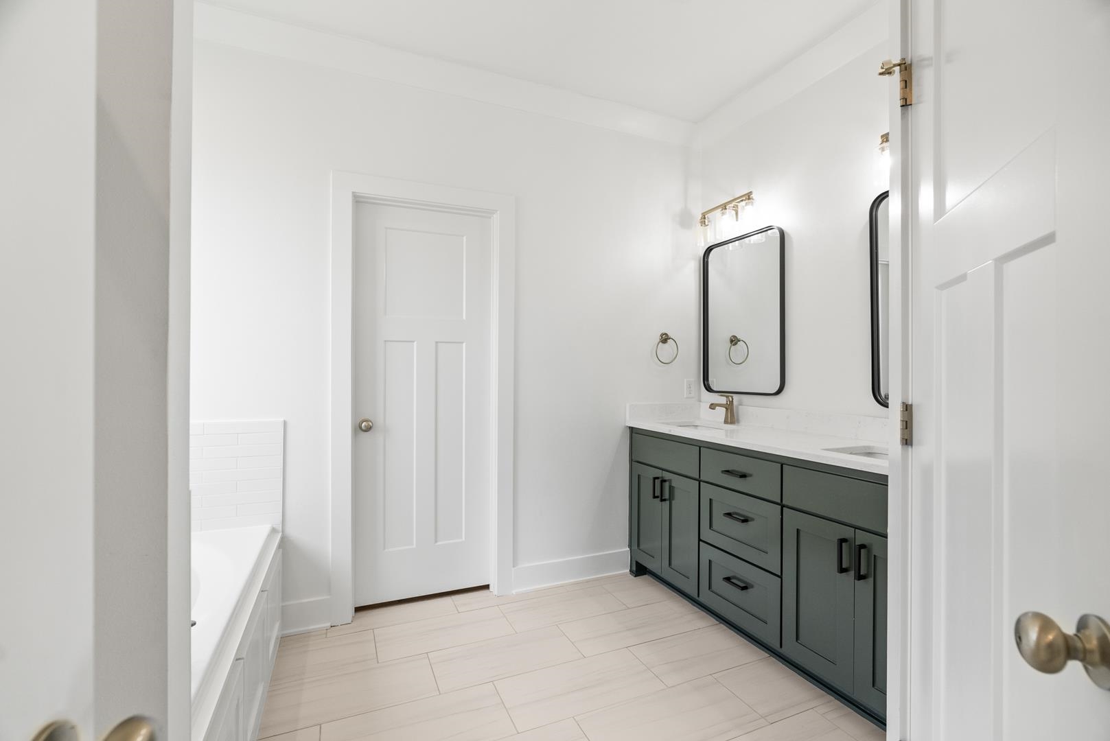 IVY PLACE - Residential