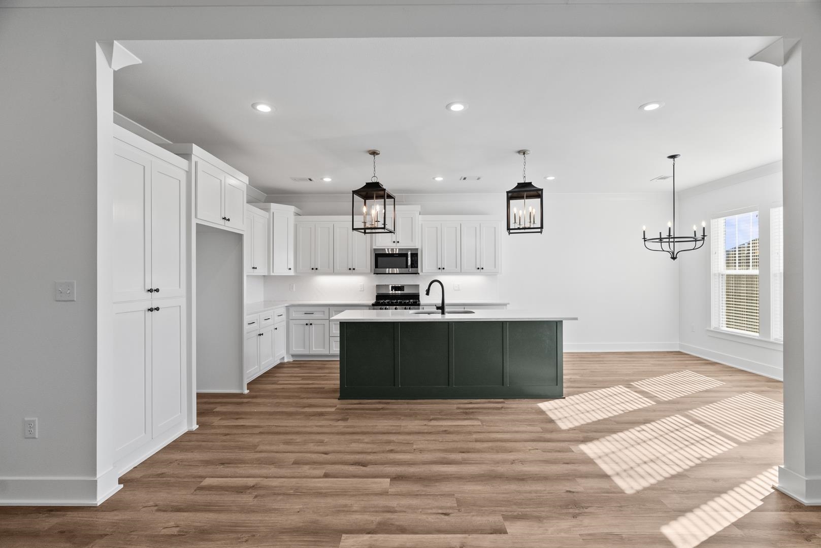 IVY PLACE - Residential