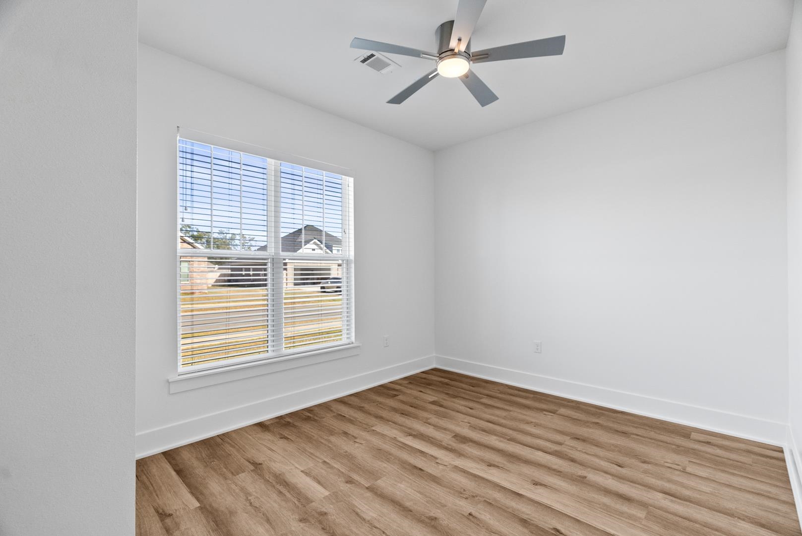 IVY PLACE - Residential