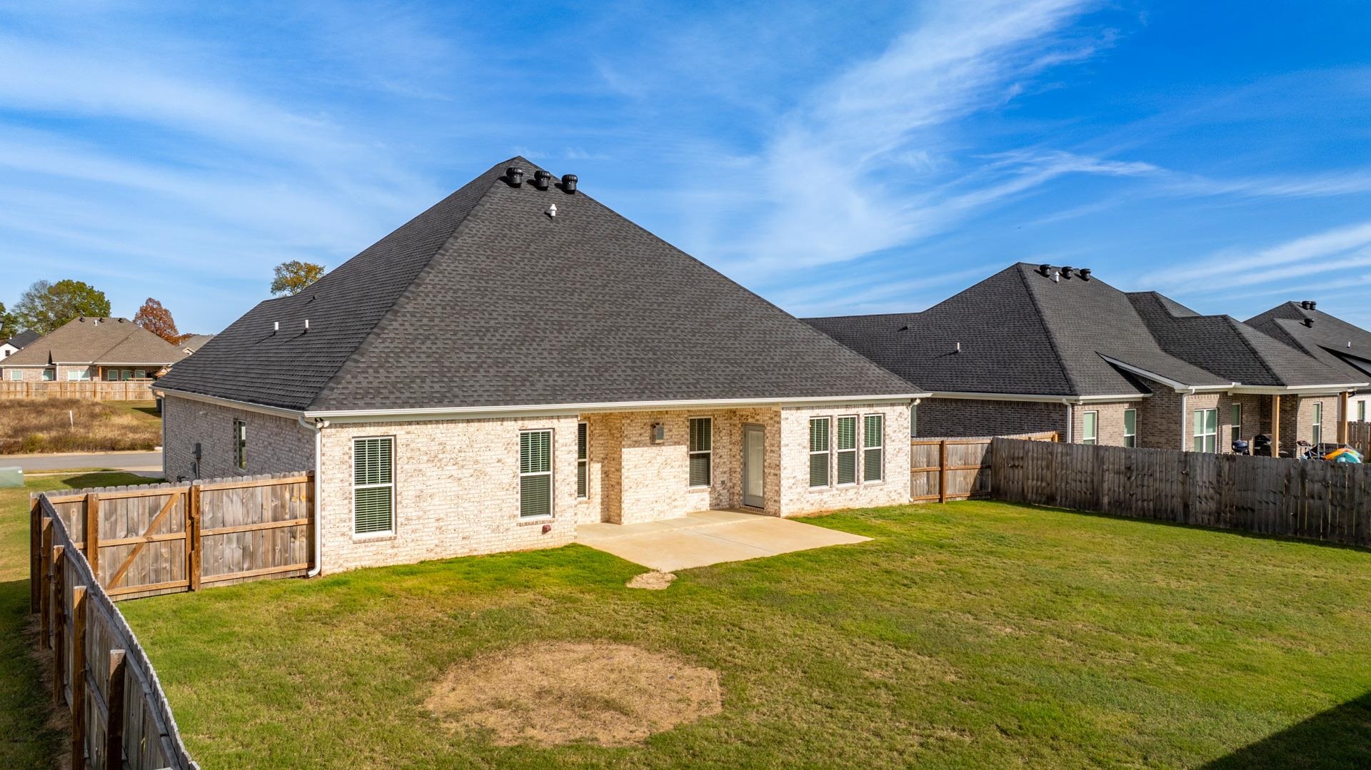 IVY PLACE - Residential