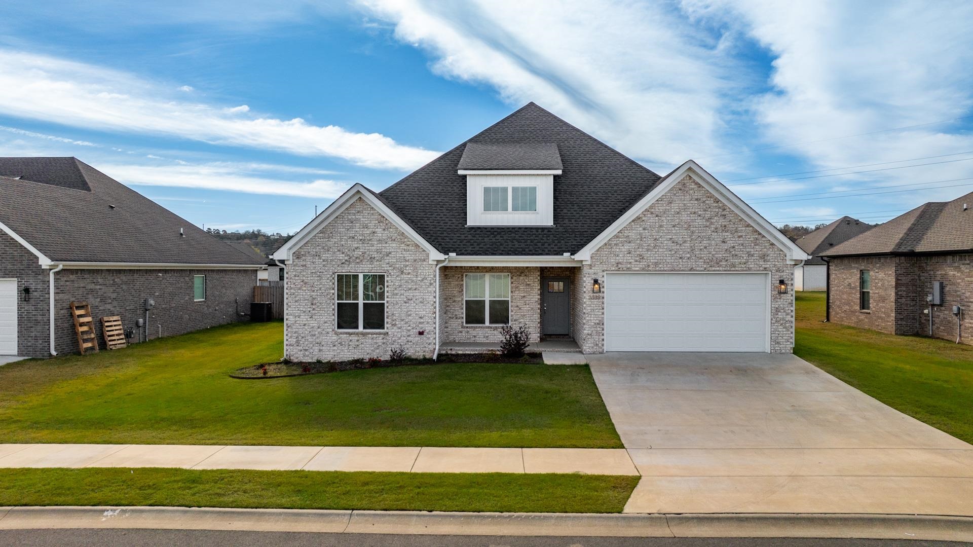 IVY PLACE - Residential