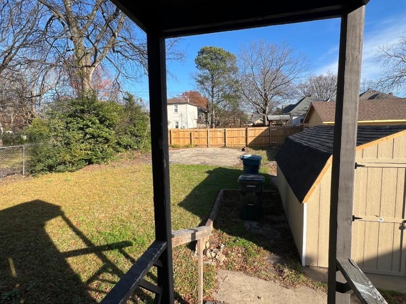 Weldon E Wrights - Residential