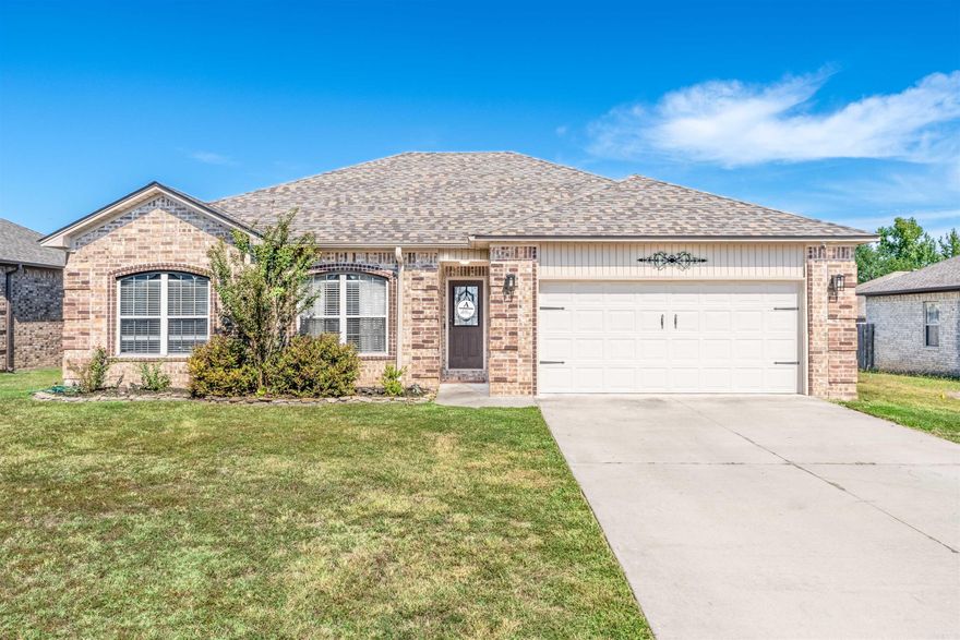 Beautiful 3 bedroom, 2 bath home! Located in the highly sought after Cabot School District, this beautiful home features an open floor plan with luxury vinyl plank flooring throughout and no carpet! The spacious primary suite offers a huge walk in closet! New roof (2024) and a new dishwasher (2024). Call today!