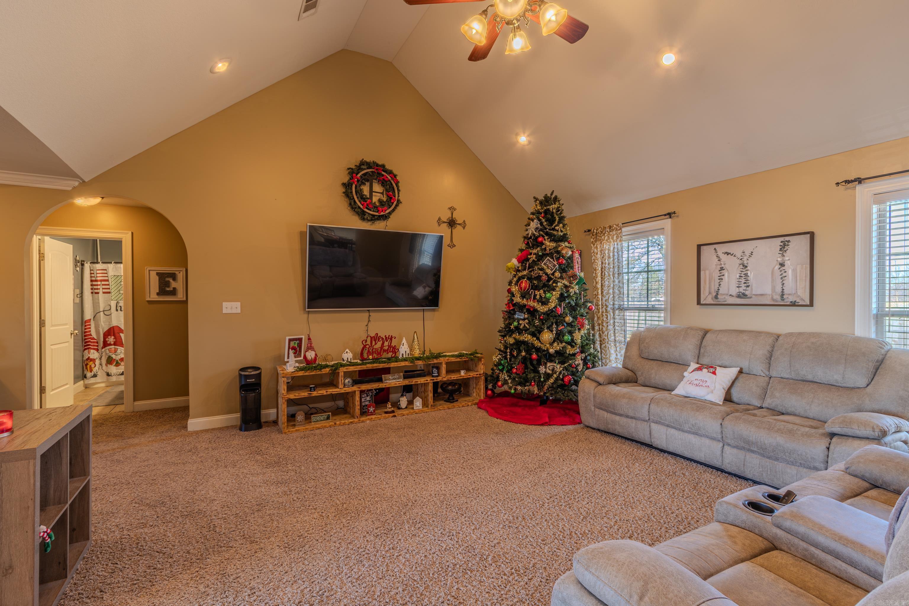 CARRIAGE HILL - Residential