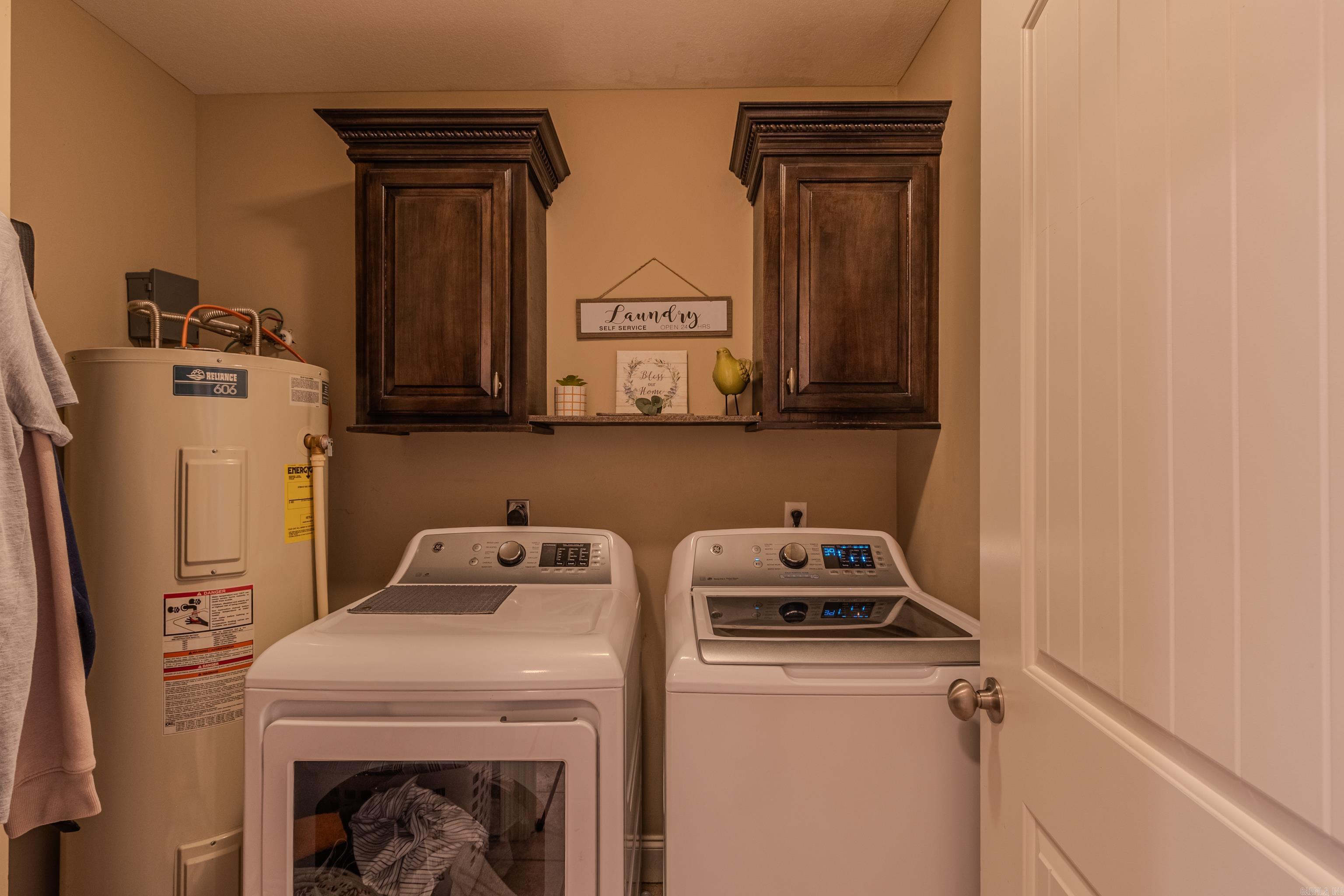 CARRIAGE HILL - Residential