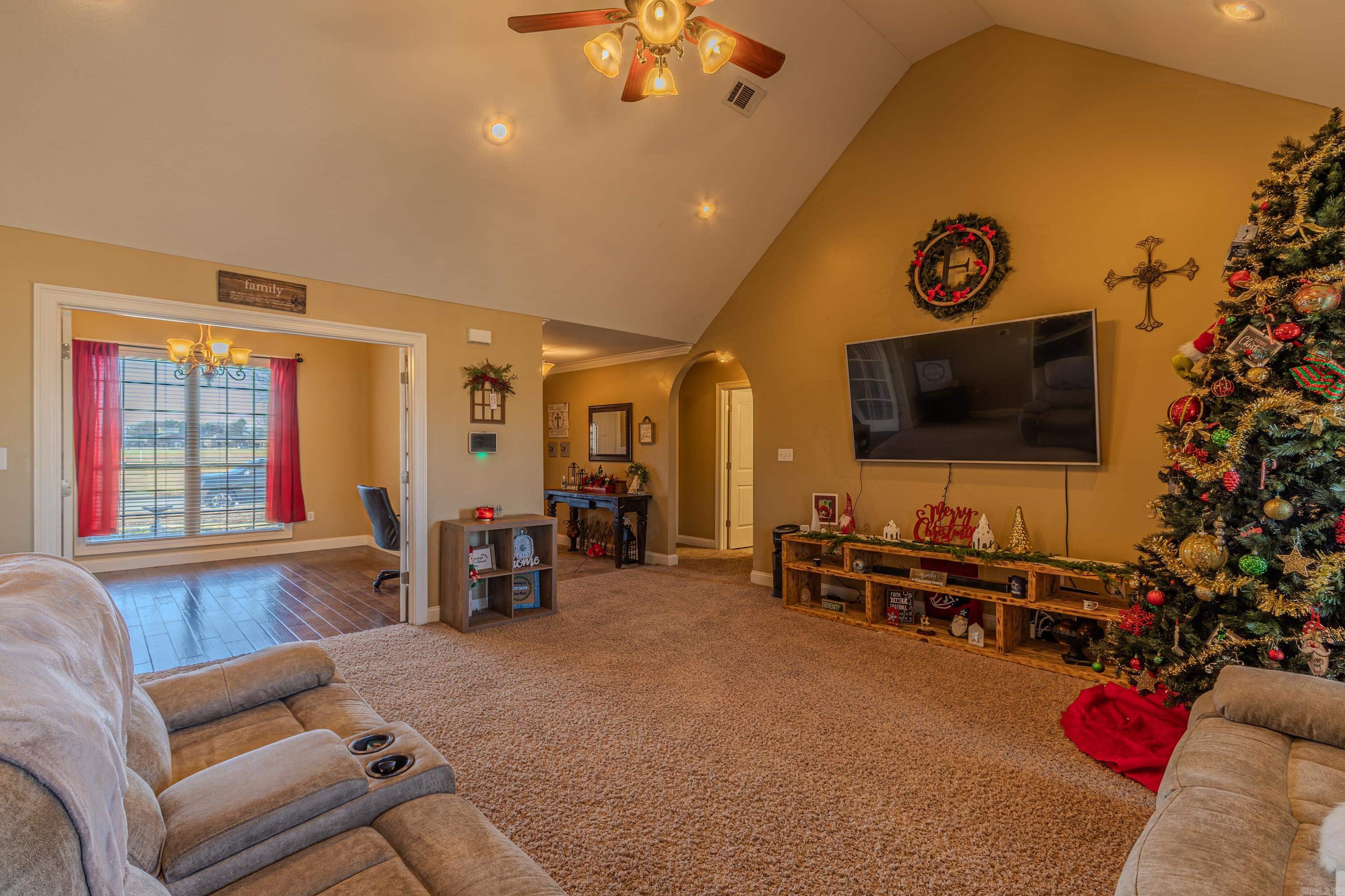 CARRIAGE HILL - Residential