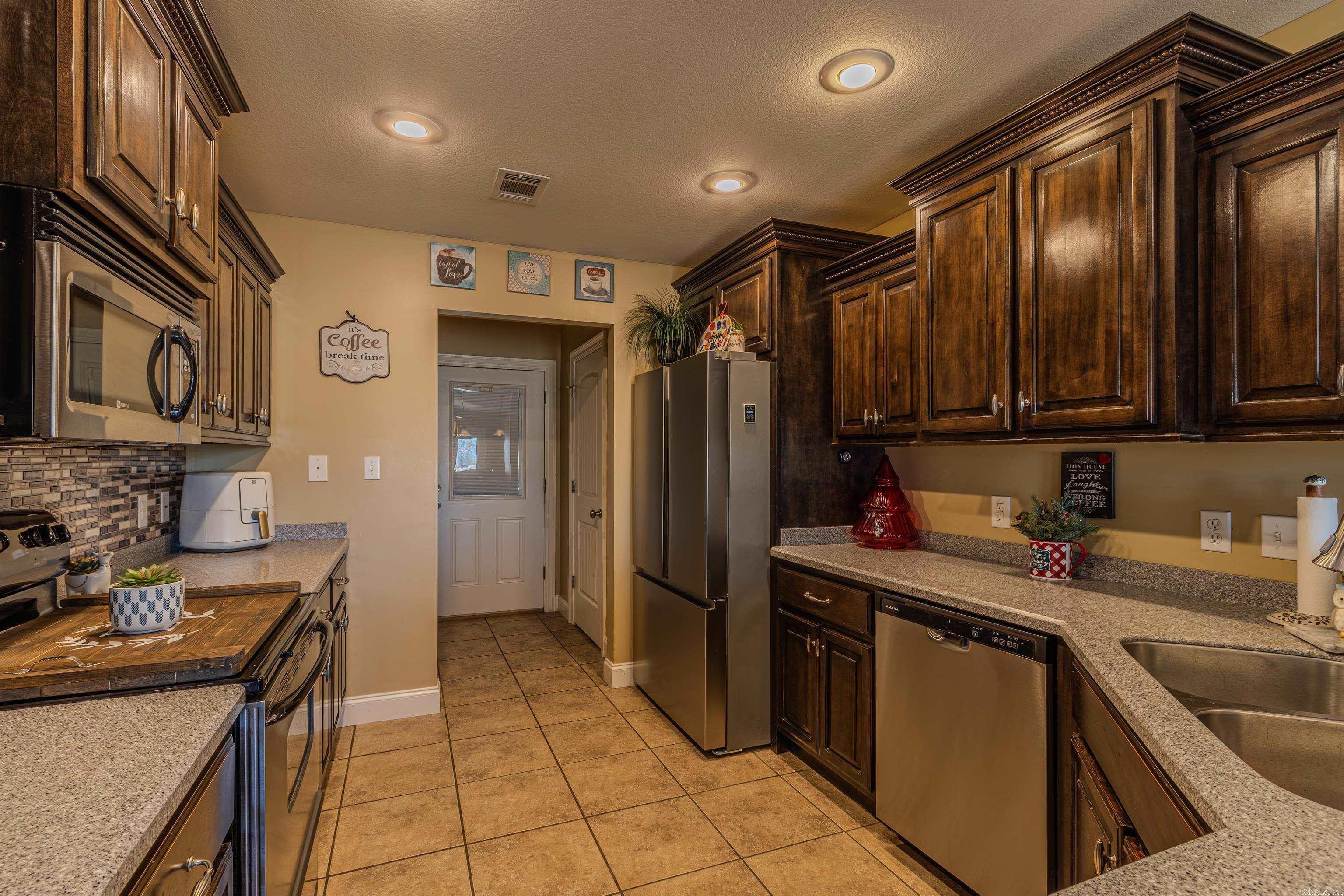 CARRIAGE HILL - Residential