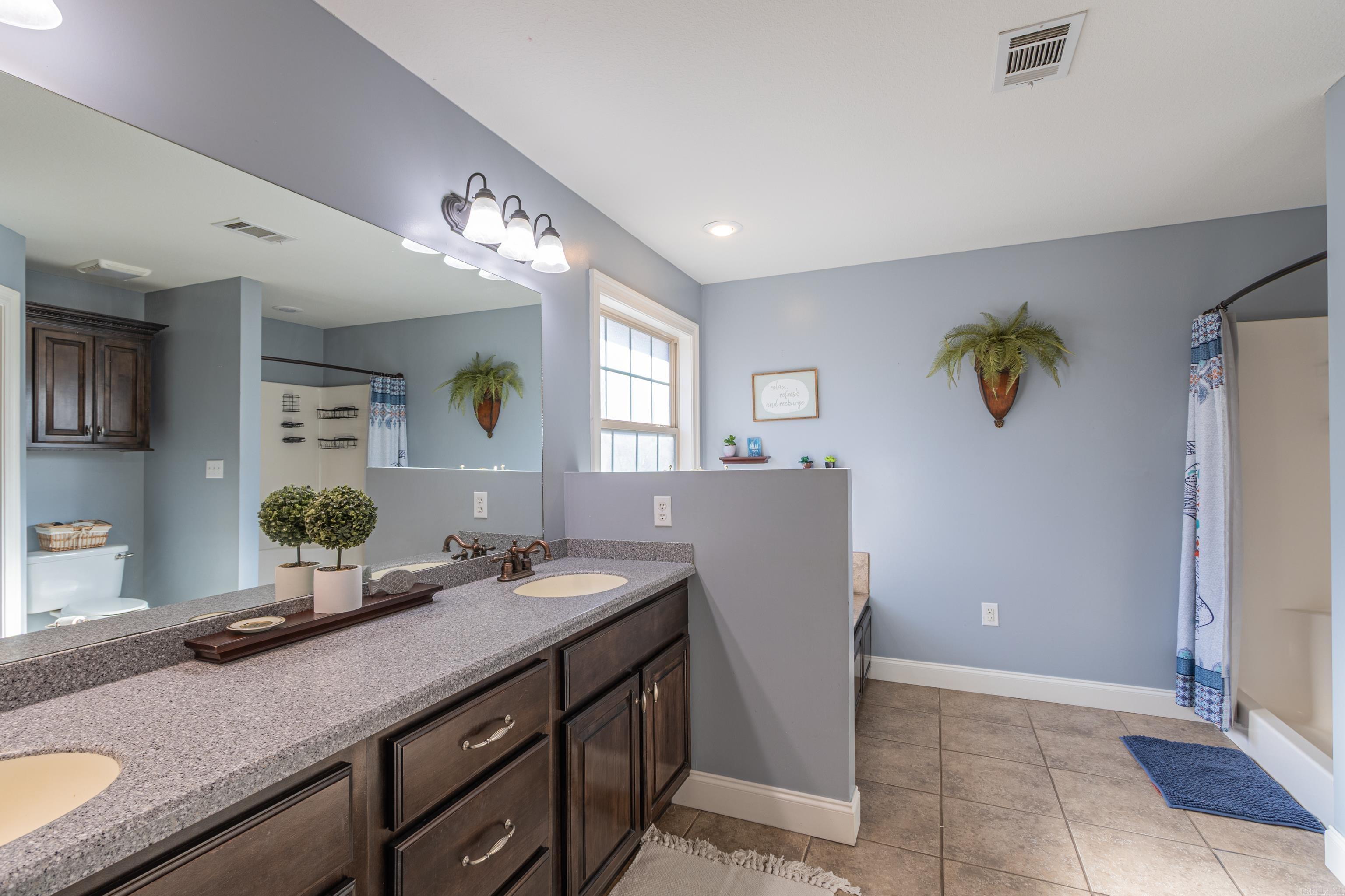 CARRIAGE HILL - Residential