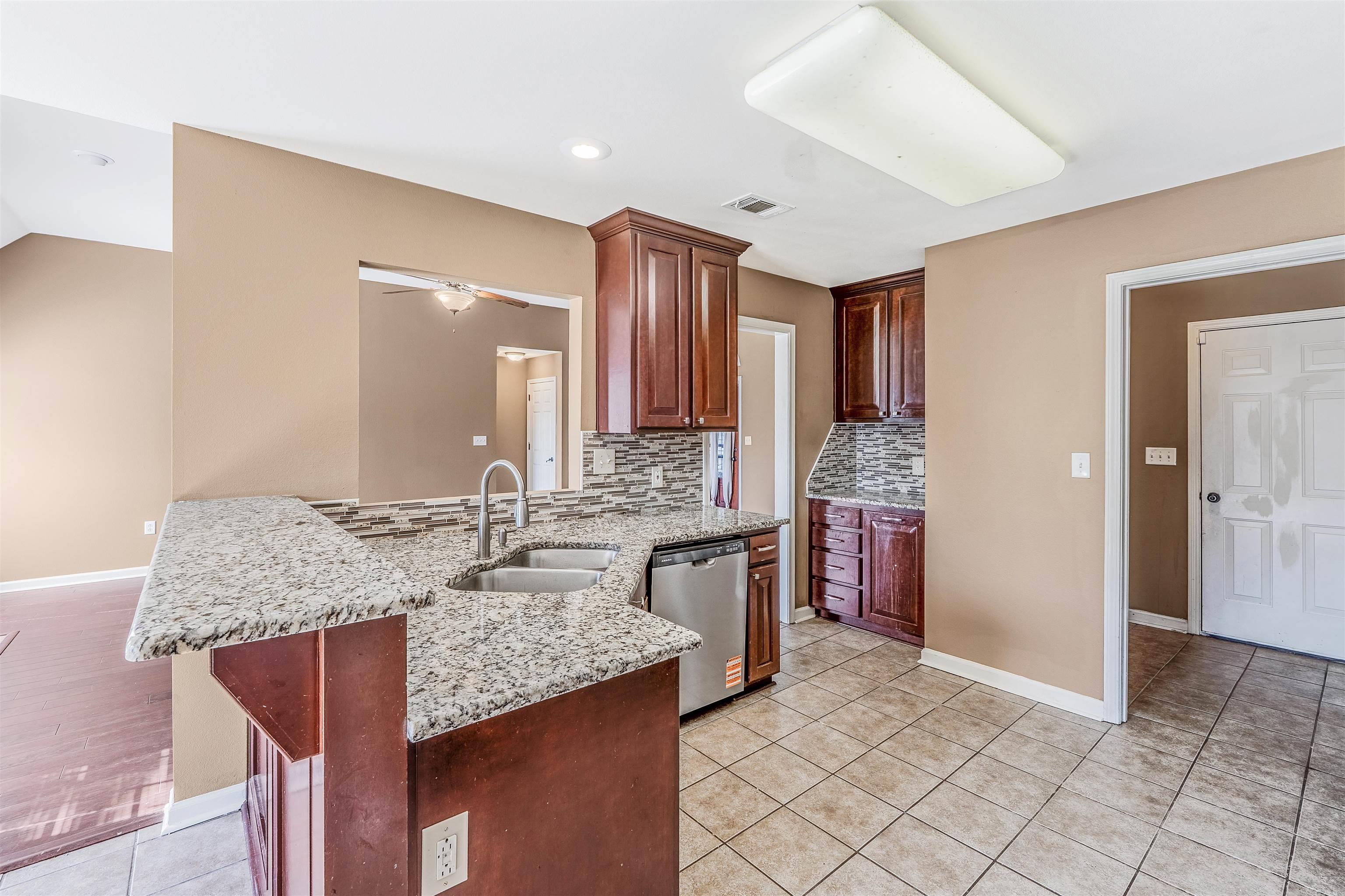 STONE LINKS ADDN - Residential