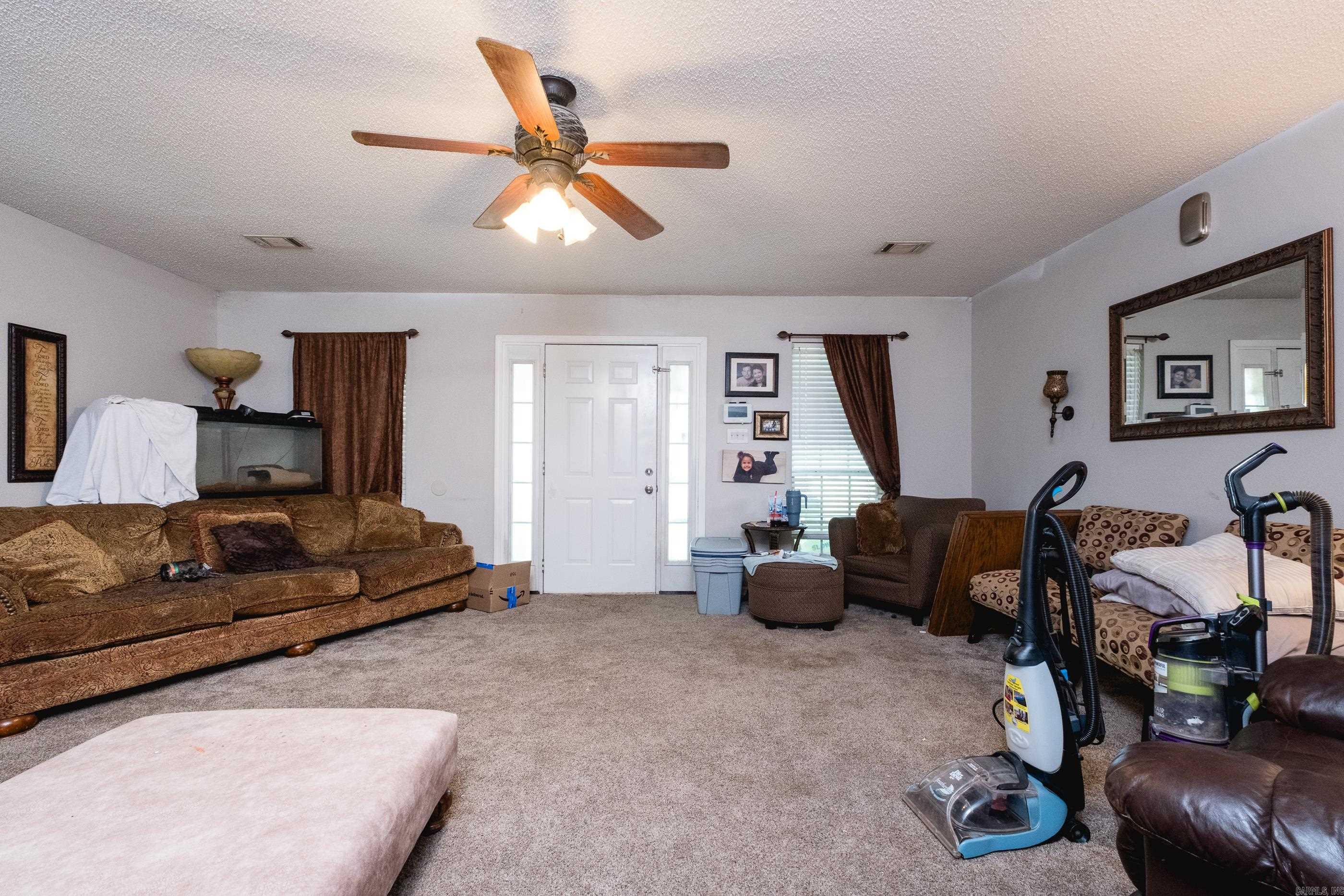 RIVER MANOR EST - Residential