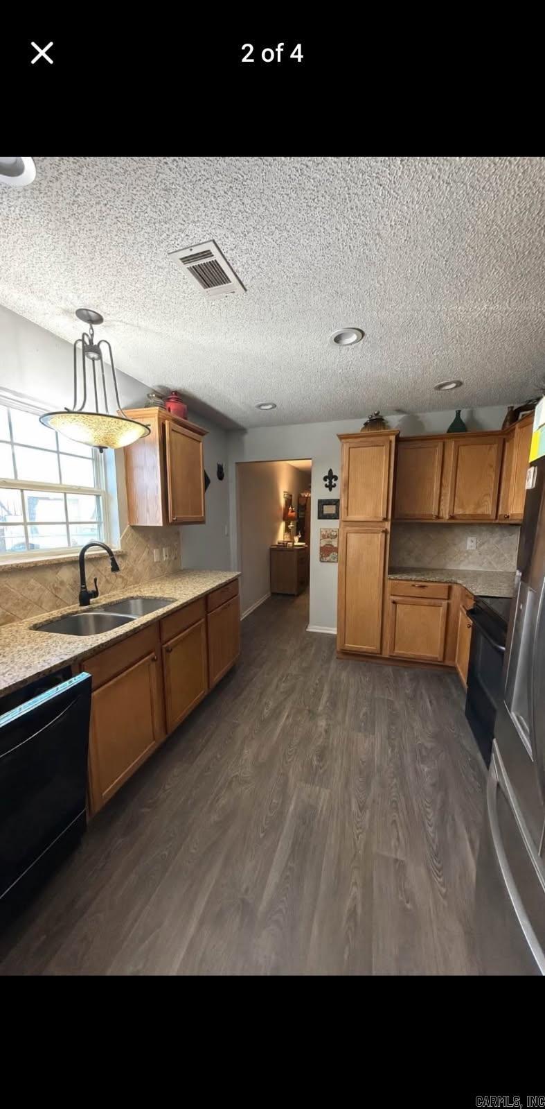 RIVER MANOR EST - Residential