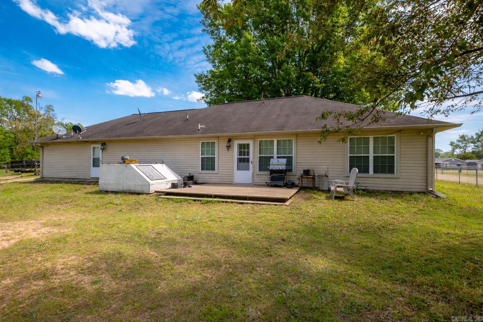 RIVER MANOR EST - Residential