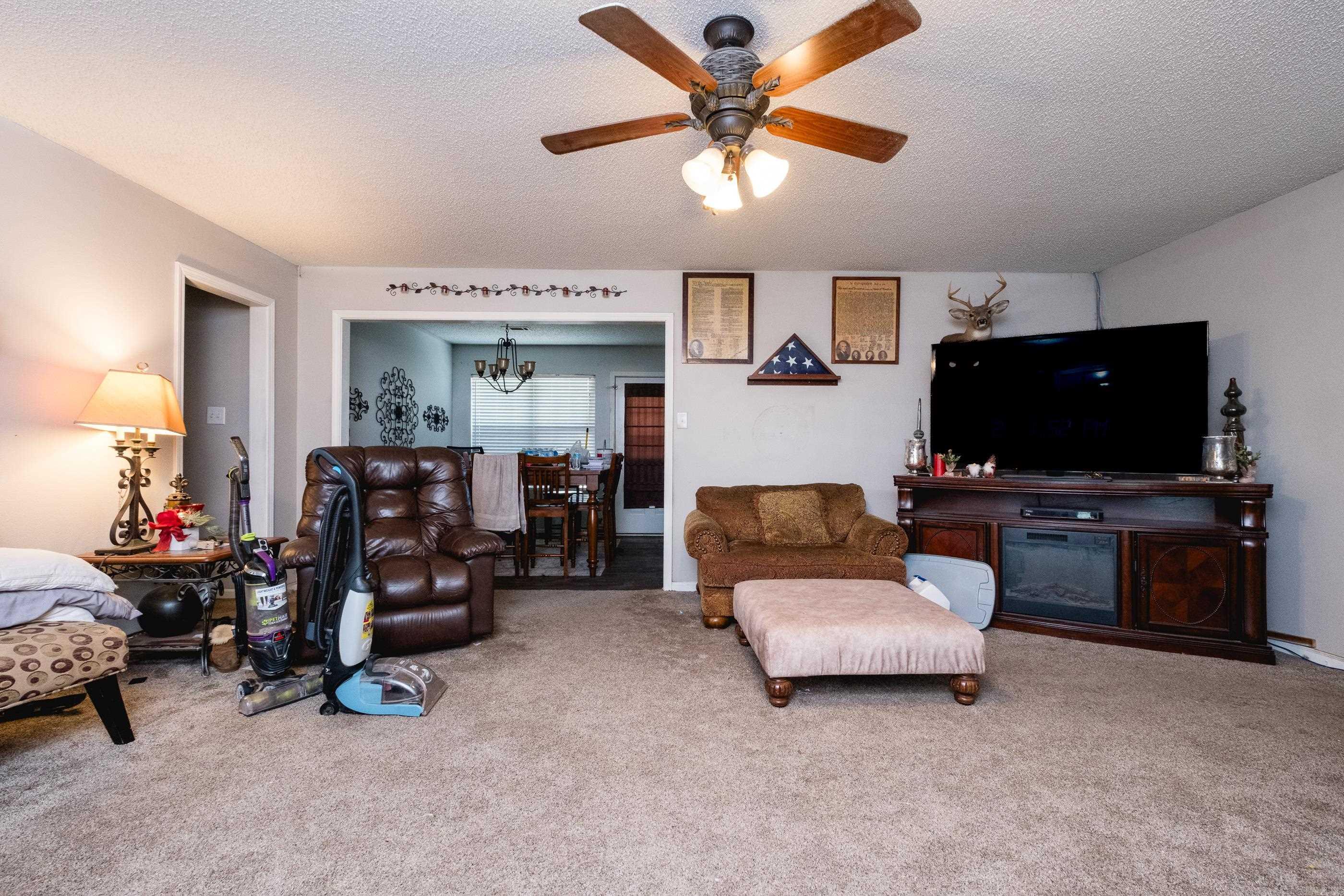 RIVER MANOR EST - Residential