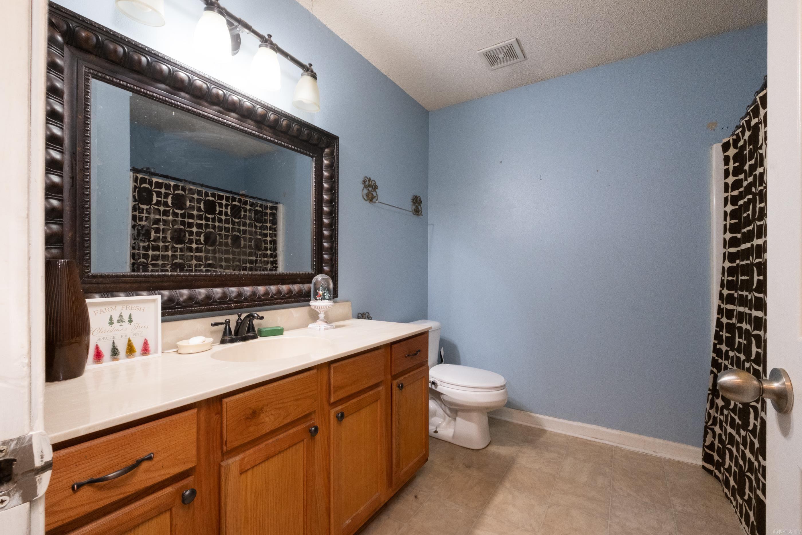 RIVER MANOR EST - Residential