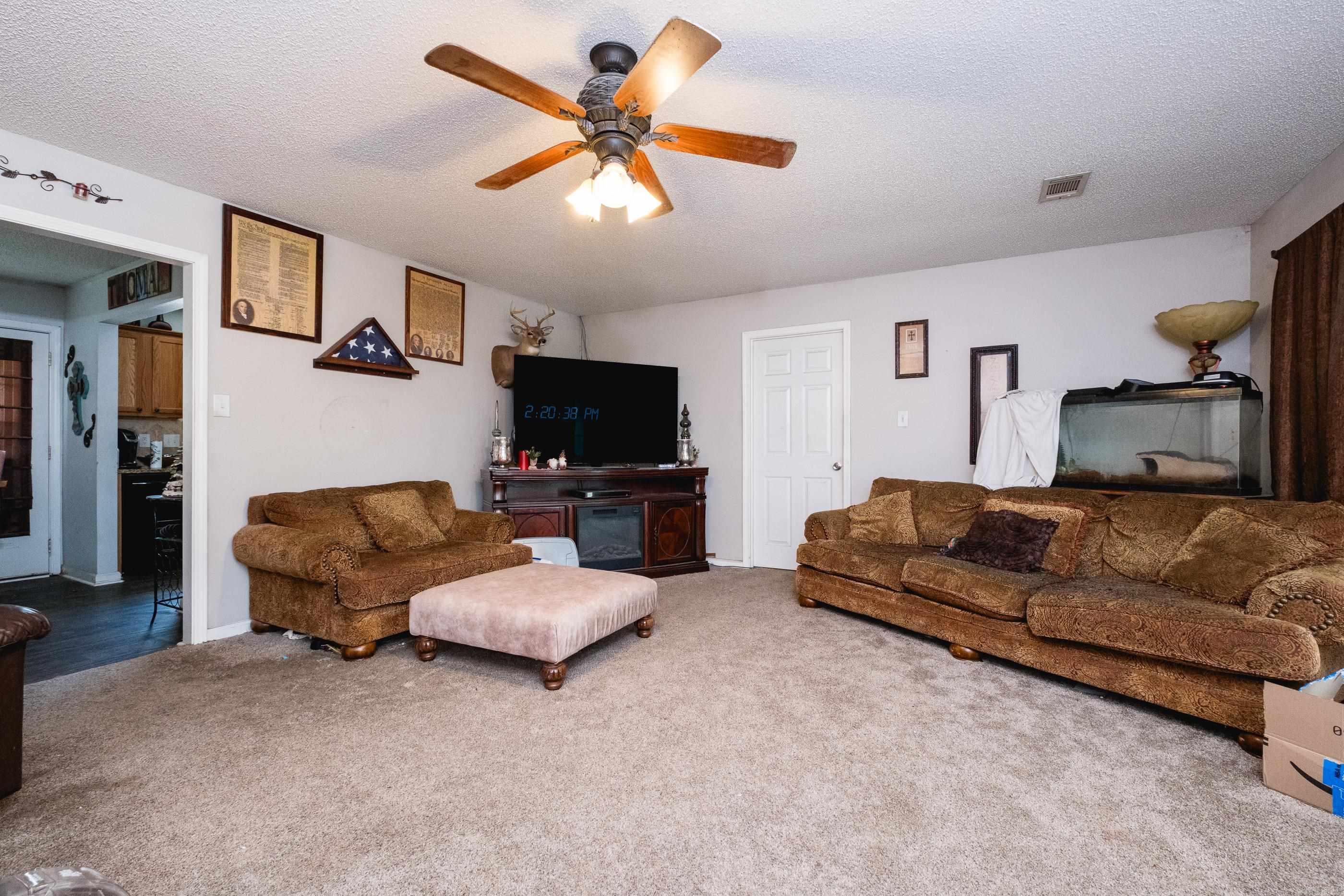 RIVER MANOR EST - Residential