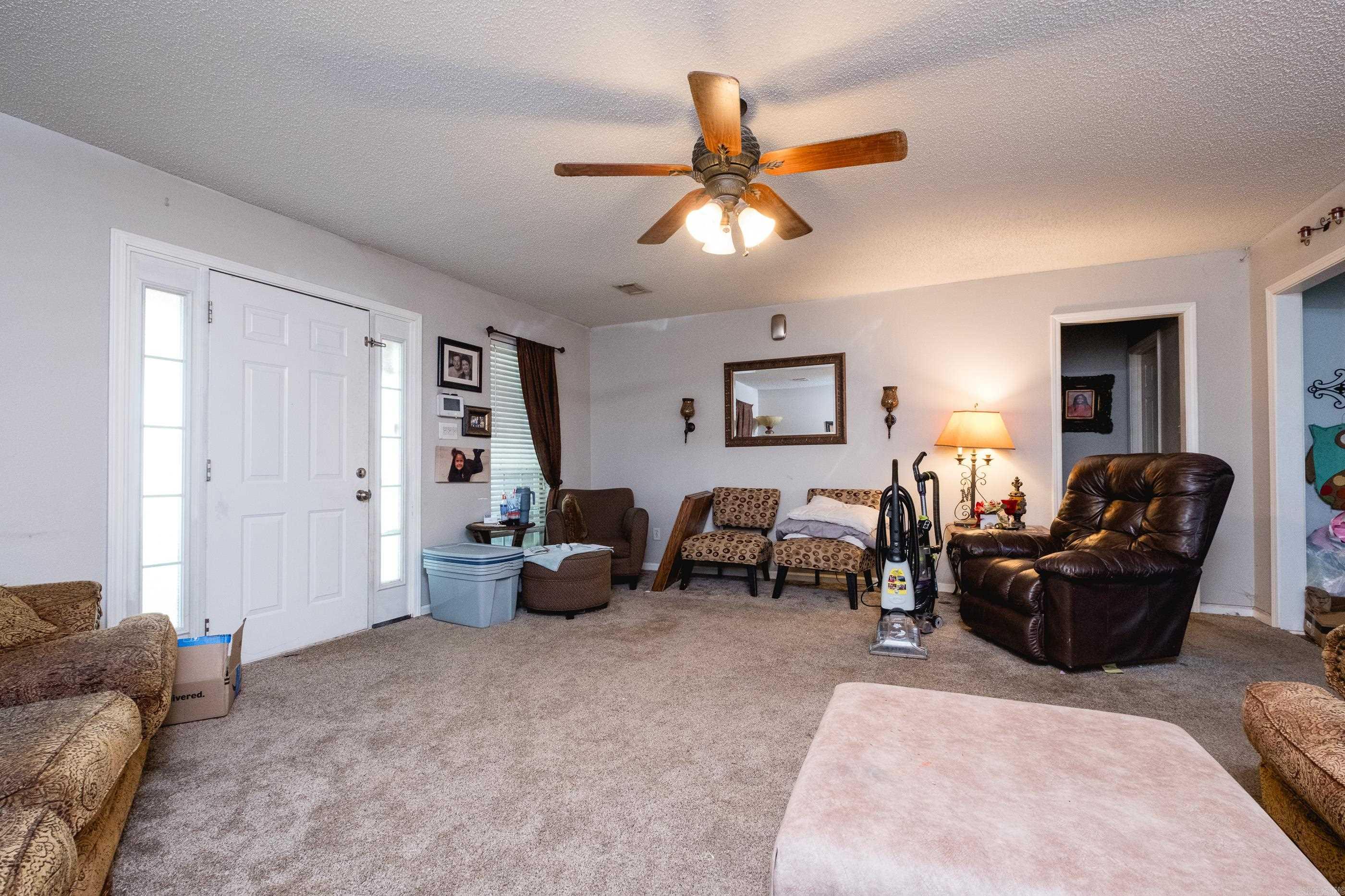 RIVER MANOR EST - Residential