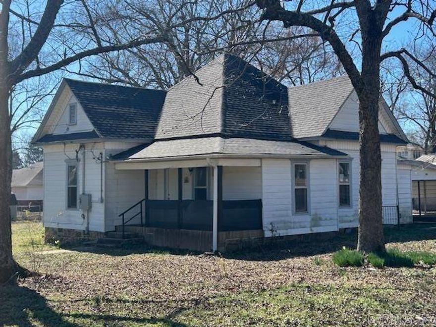 Cottage style house with freshly paint to interior and vinyl plank flooring installed in bathroom.  Storage closet in carport. ENORMOUS workshop for the person that always have a project to work on.  The corner lot yard is large enough to satisfy any buyer sitting at 0.45 acres. Seller is offering a $1,500 appliance concession with list price offer. House is being sold "AS-IS".  All offers must be on bank form in addition to state forms. Seller will not sign state ARA forms.  Please allow 3-5 business days for all offers to be reviewed. Seller will ONLY pay for Deed Prep and Property Taxes. Any other customary seller expenses for example seller closing fee, title policy, termite policy, etc. will be a buyer's expense unless otherwise specified in offer. All offers MUST be accompanied by Prequal/POF letter, copy of earnest money check made out to McKimmey Associates, REALTORS. NO contingency offers.