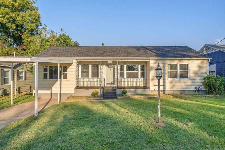 Centrally located just 3/4 mile from the UAFS campus, this 4 BR / 2 Bath home has a convenient location near parks and other community amenities in the heart of Fort Smith.  In addition to the extra bedrooms, the home offers central heating and air conditioning and a number of recent updates. Updates include new bathroom vanity and mirror, new floorinin the kitchen, and original hardwood throughout, new light fixtures, new paint, and, most notably, a new roof. Last but not least, whether you’re just enjoying your morning coffee or grilling burgers on a holiday weekend, the newly stained back deck is a great space for relaxing and spending time with family and friends.  Homes with 4 Bedrooms under 150k don’t come around very often. Schedule your showing today!