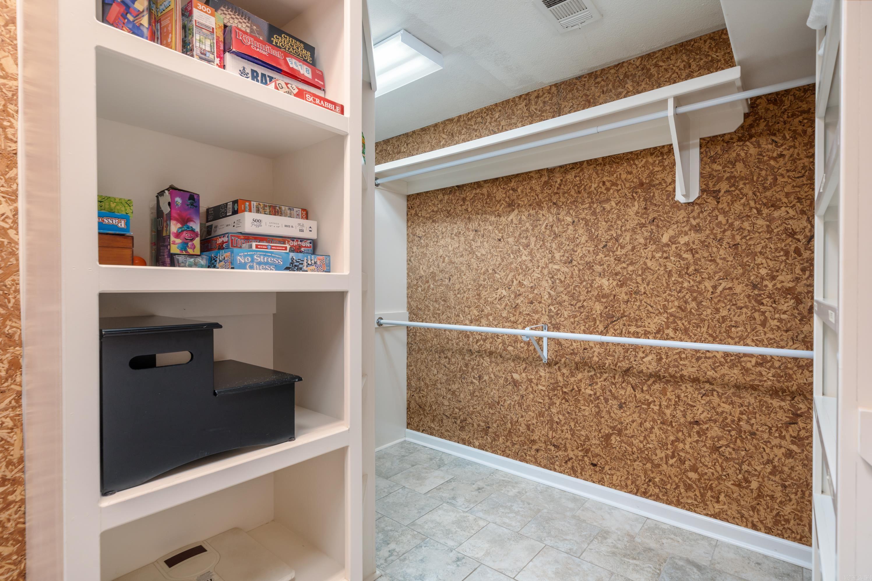 Kirschwood Manor - Residential