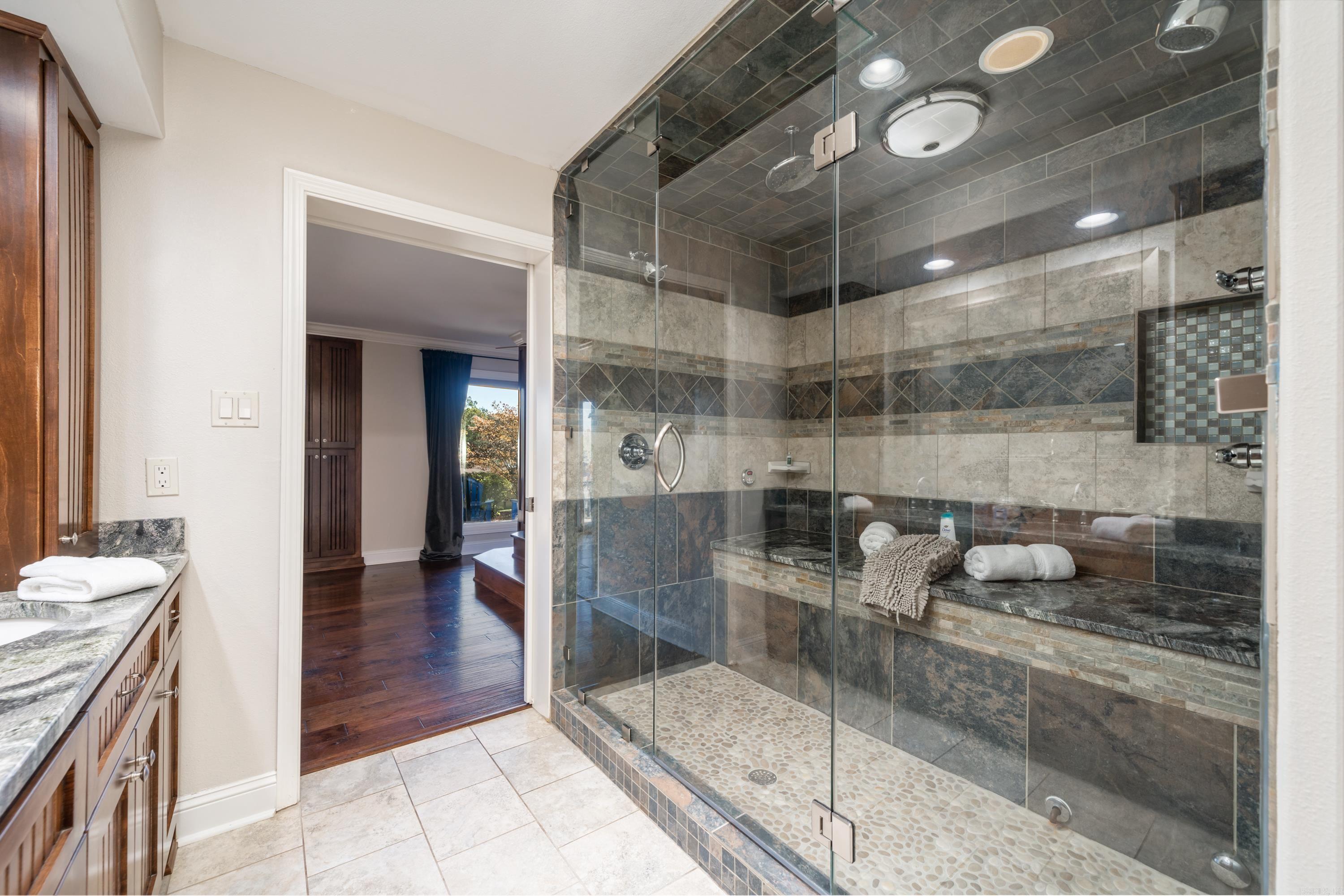 Kirschwood Manor - Residential