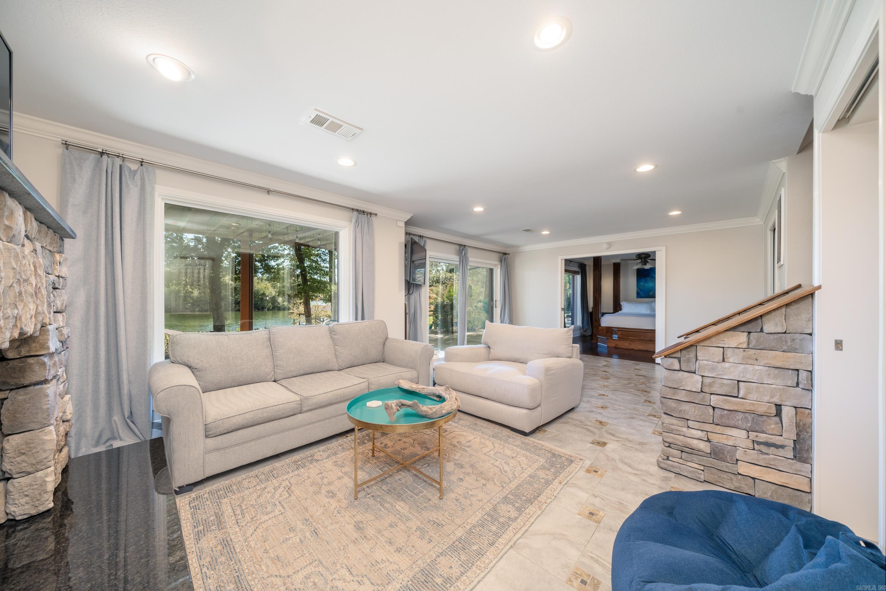 Kirschwood Manor - Residential