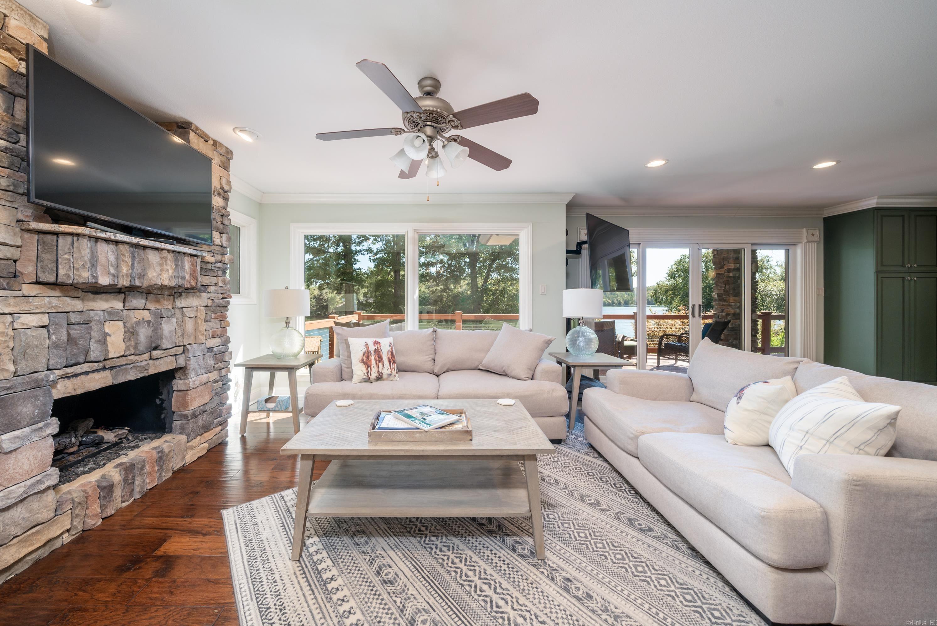 Kirschwood Manor - Residential