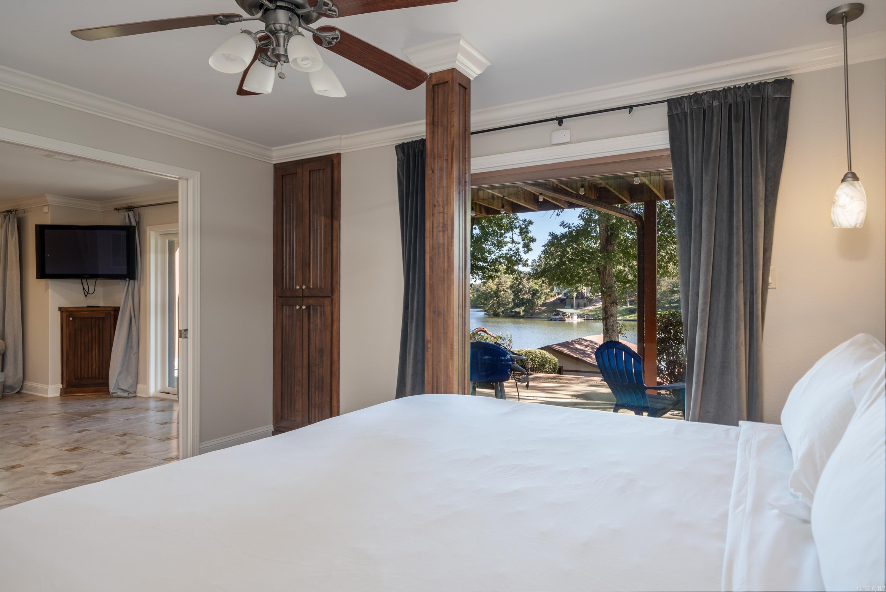 Kirschwood Manor - Residential