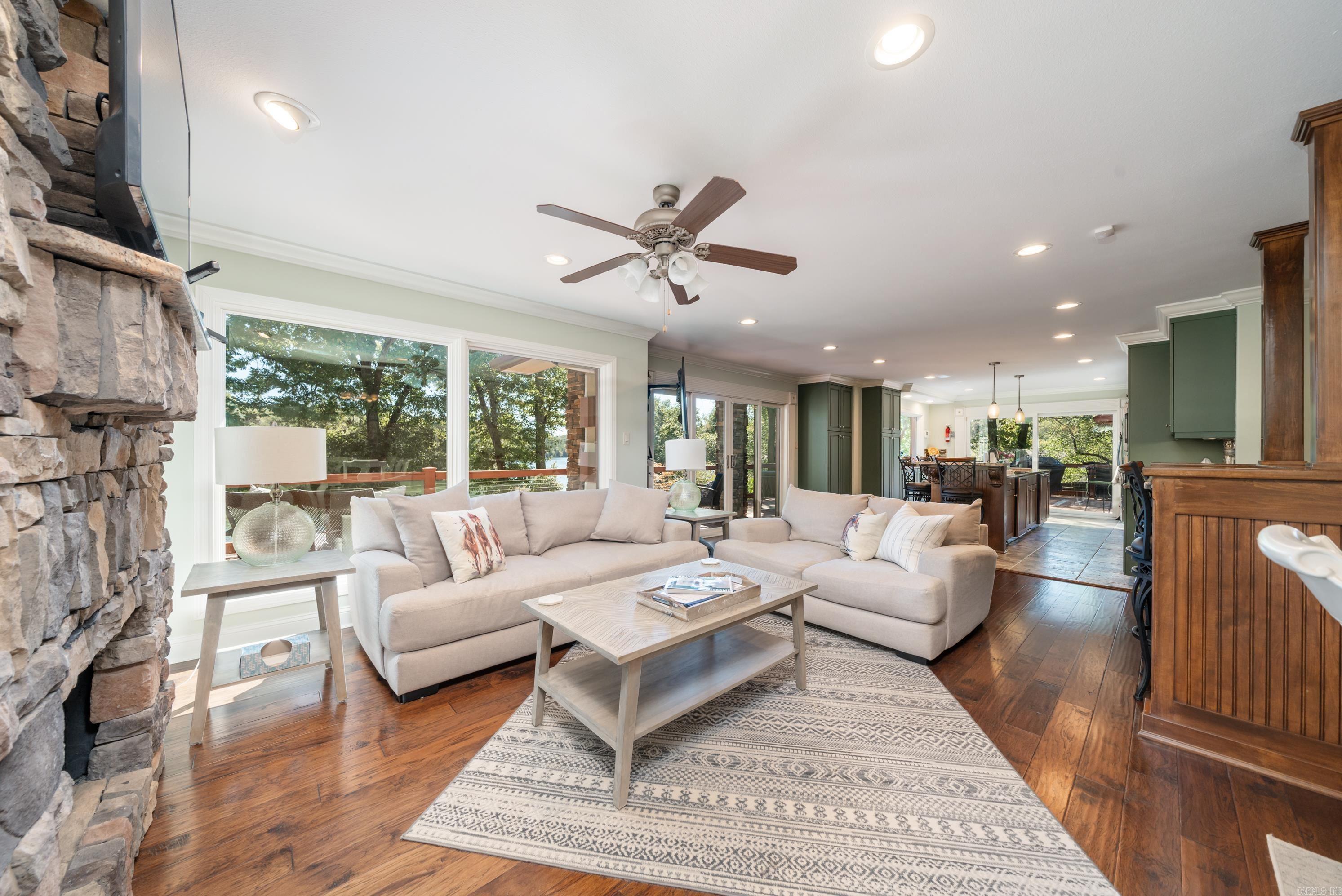 Kirschwood Manor - Residential