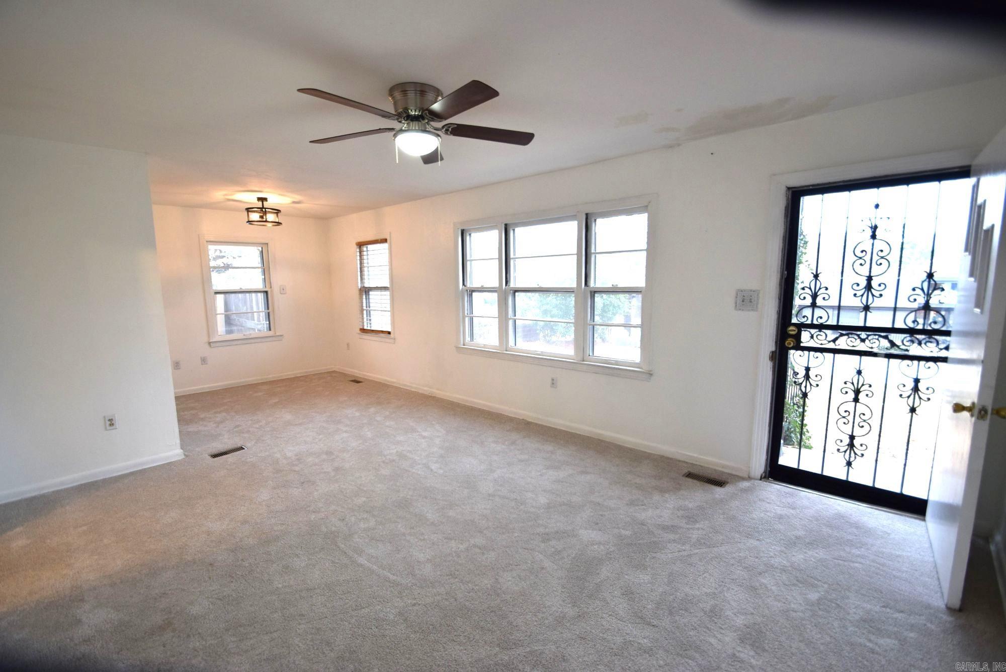 ADAMS HOWARD - Residential