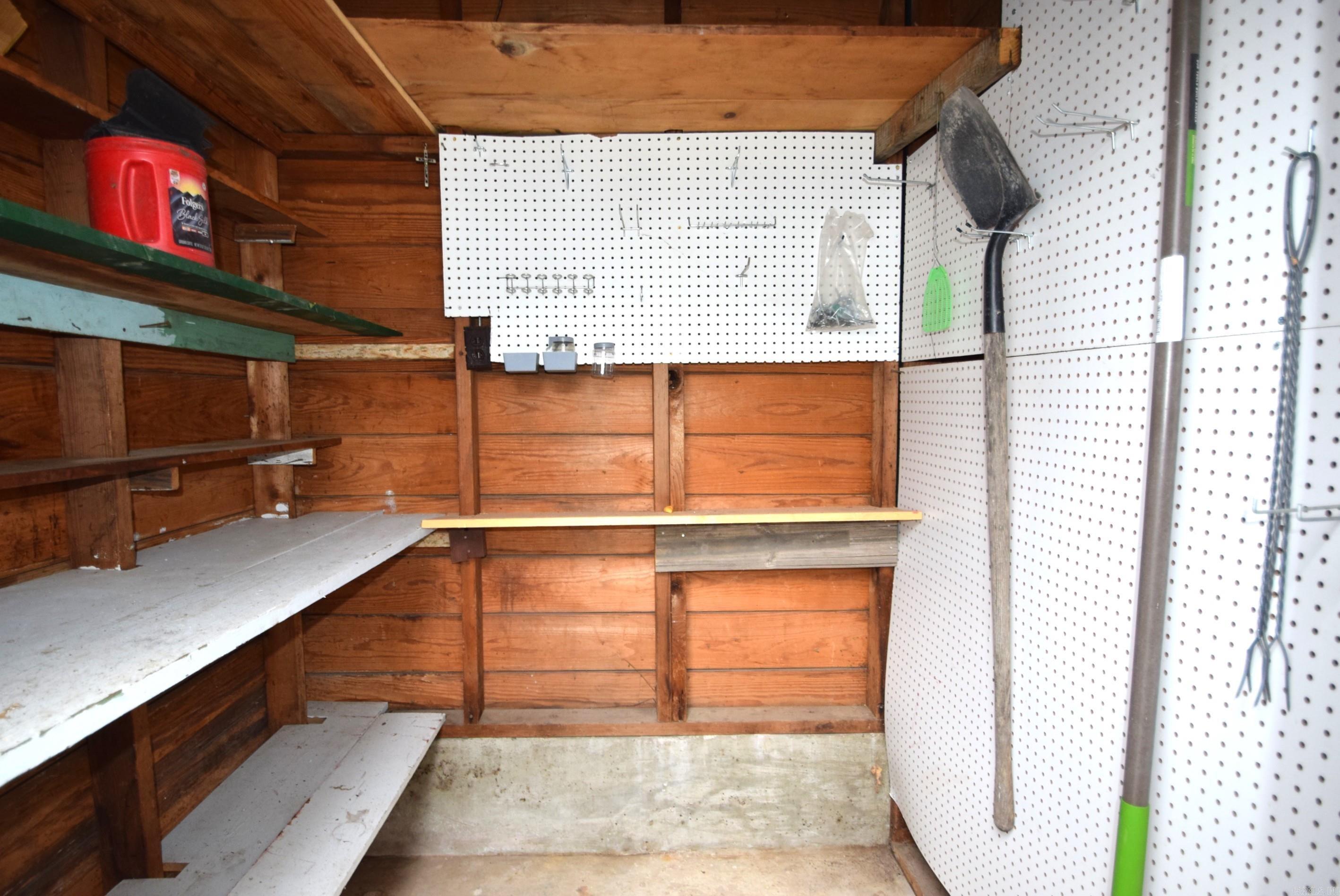 ADAMS HOWARD - Residential