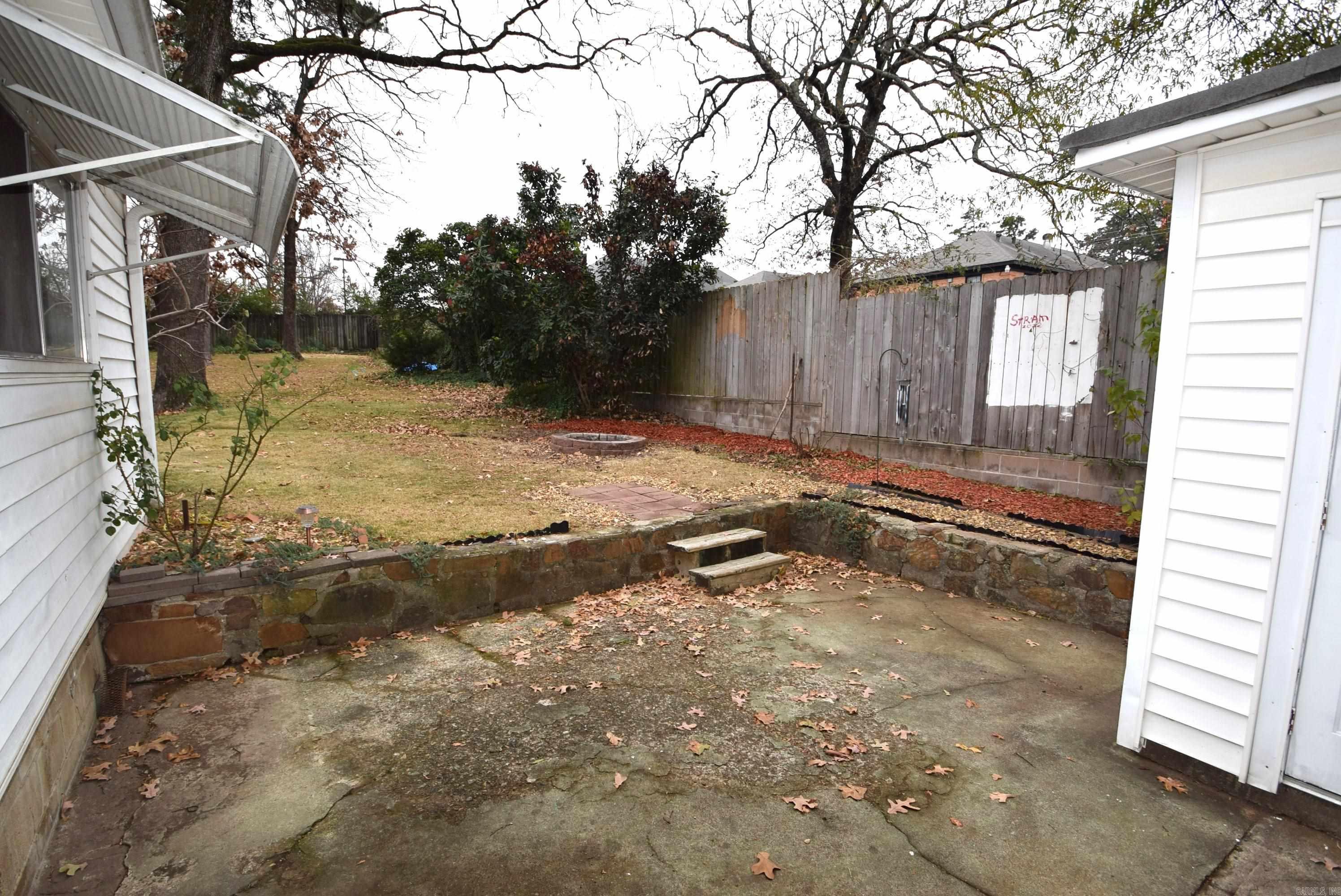 ADAMS HOWARD - Residential