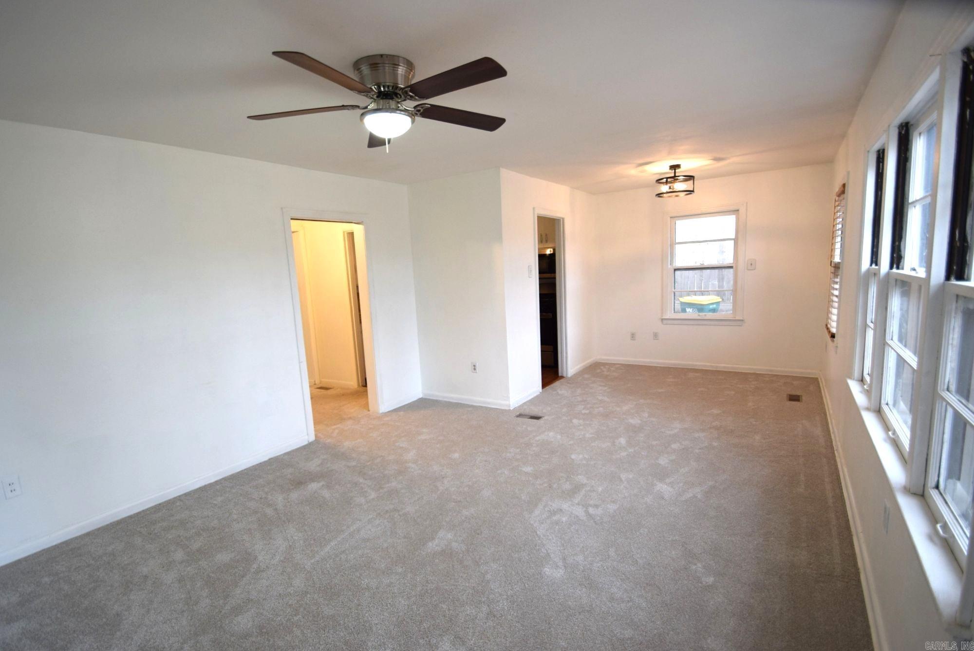 ADAMS HOWARD - Residential