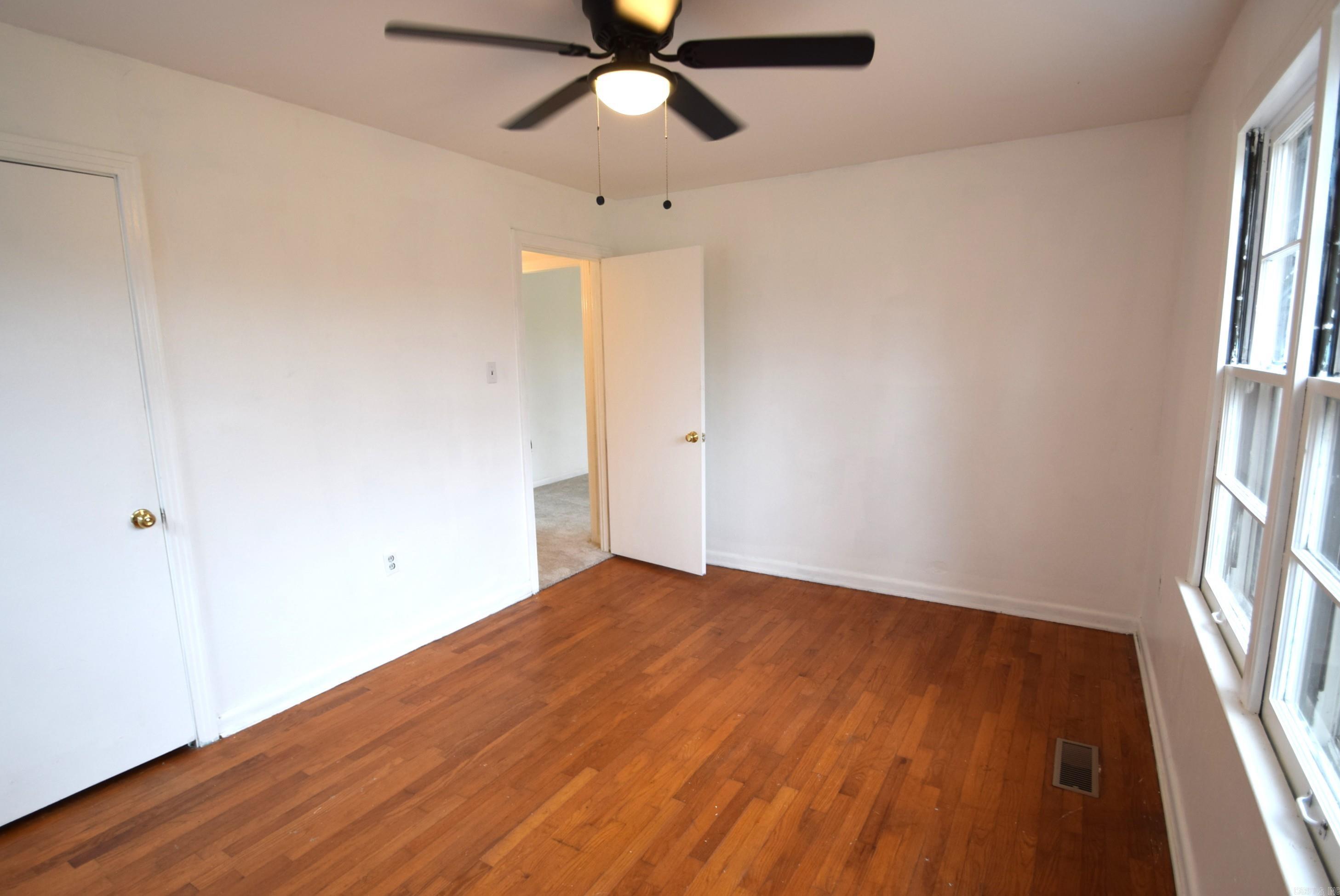 ADAMS HOWARD - Residential